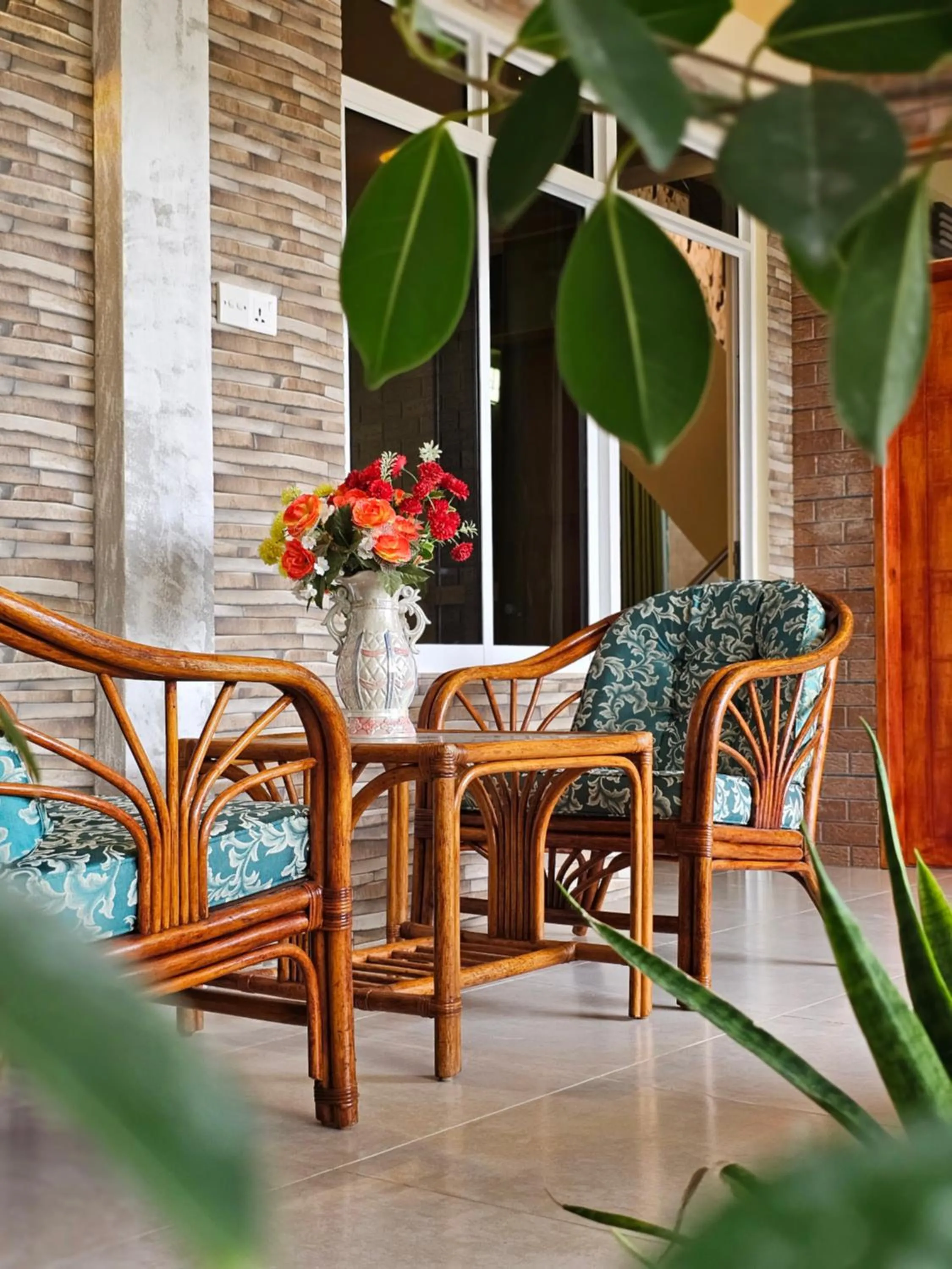 Dining area in White Sand Inn