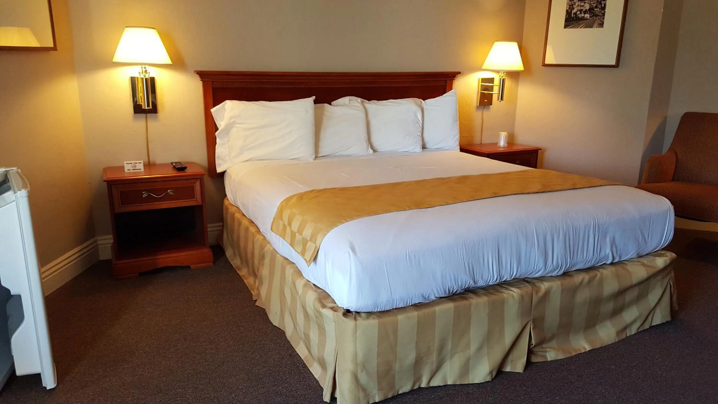 Bed in Pacific Motel