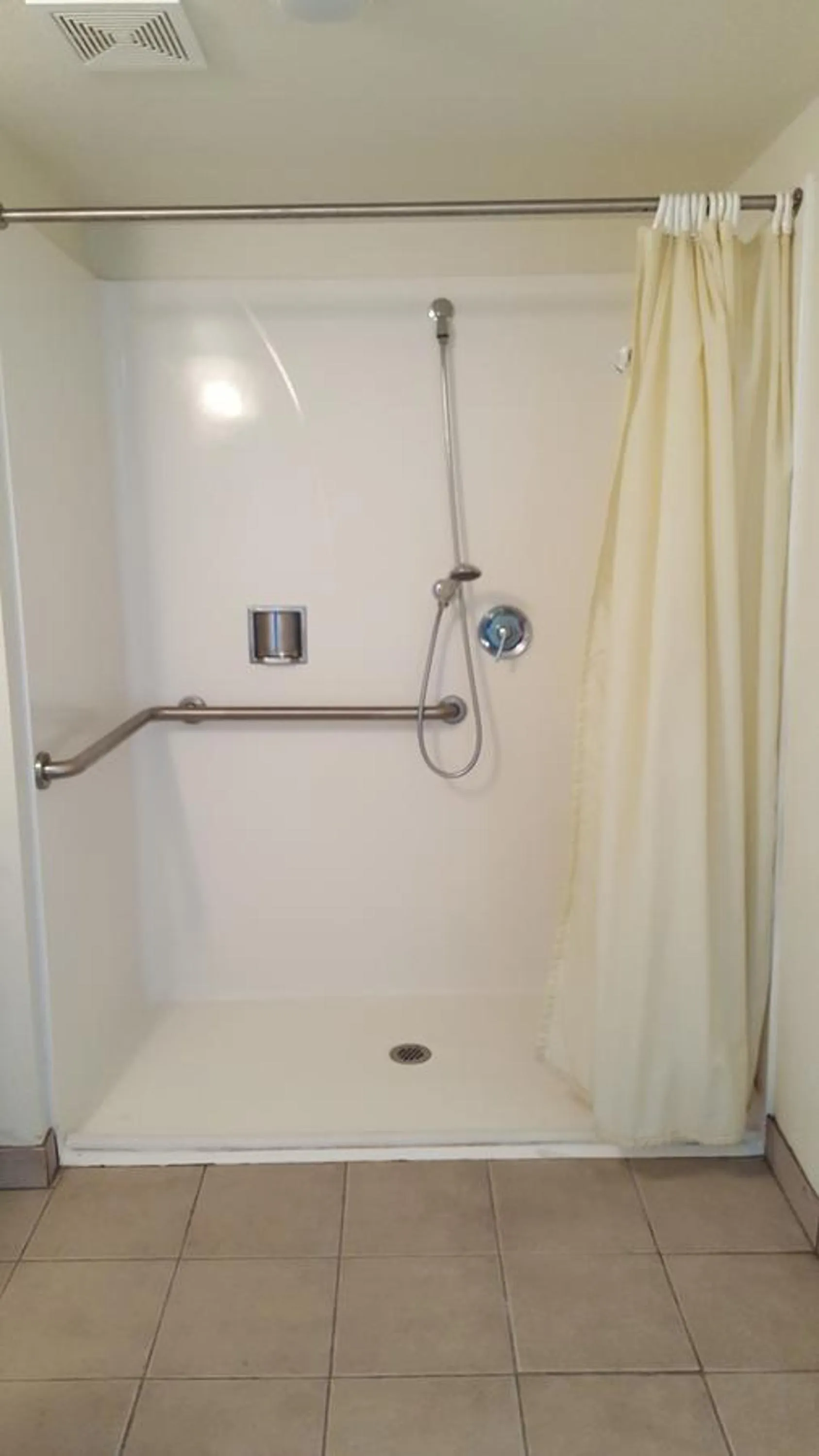 Bathroom in Pacific Motel