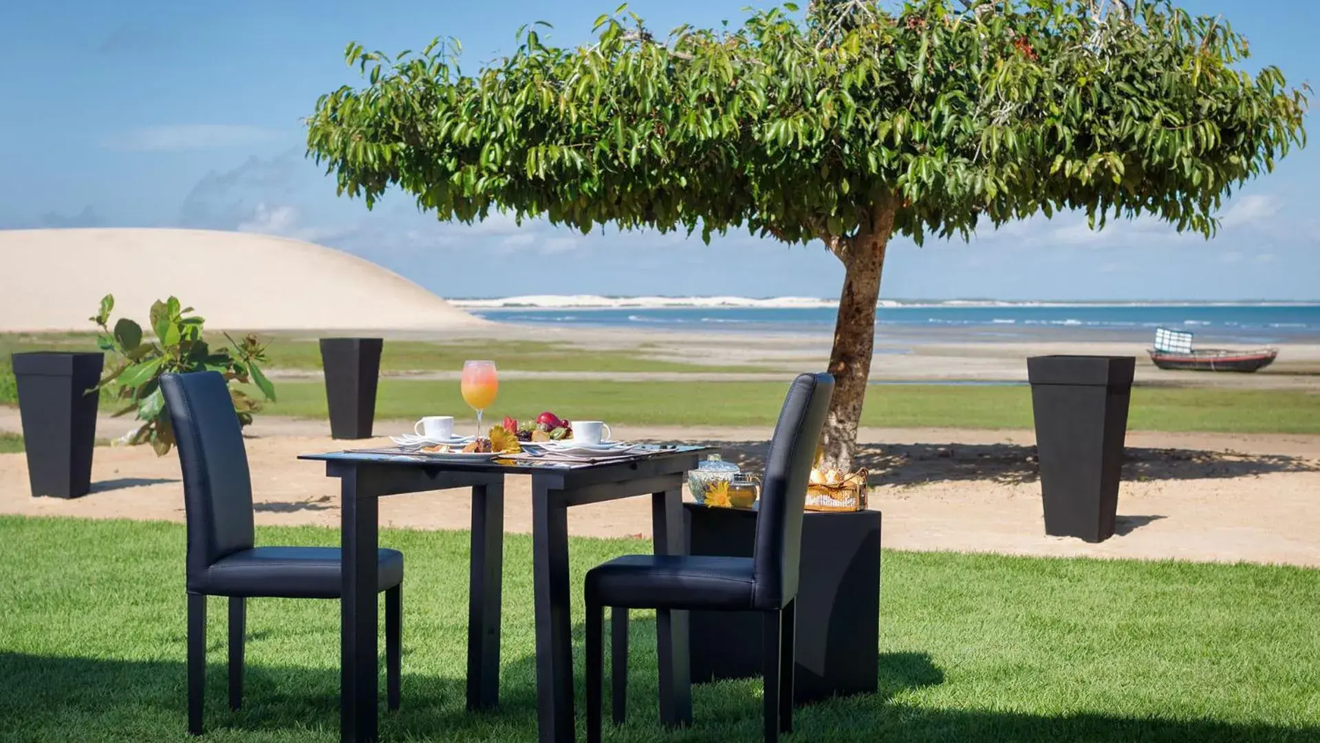 Restaurant/places to eat in Essenza Hotel Restaurant/places to eat in Essenza Hotel