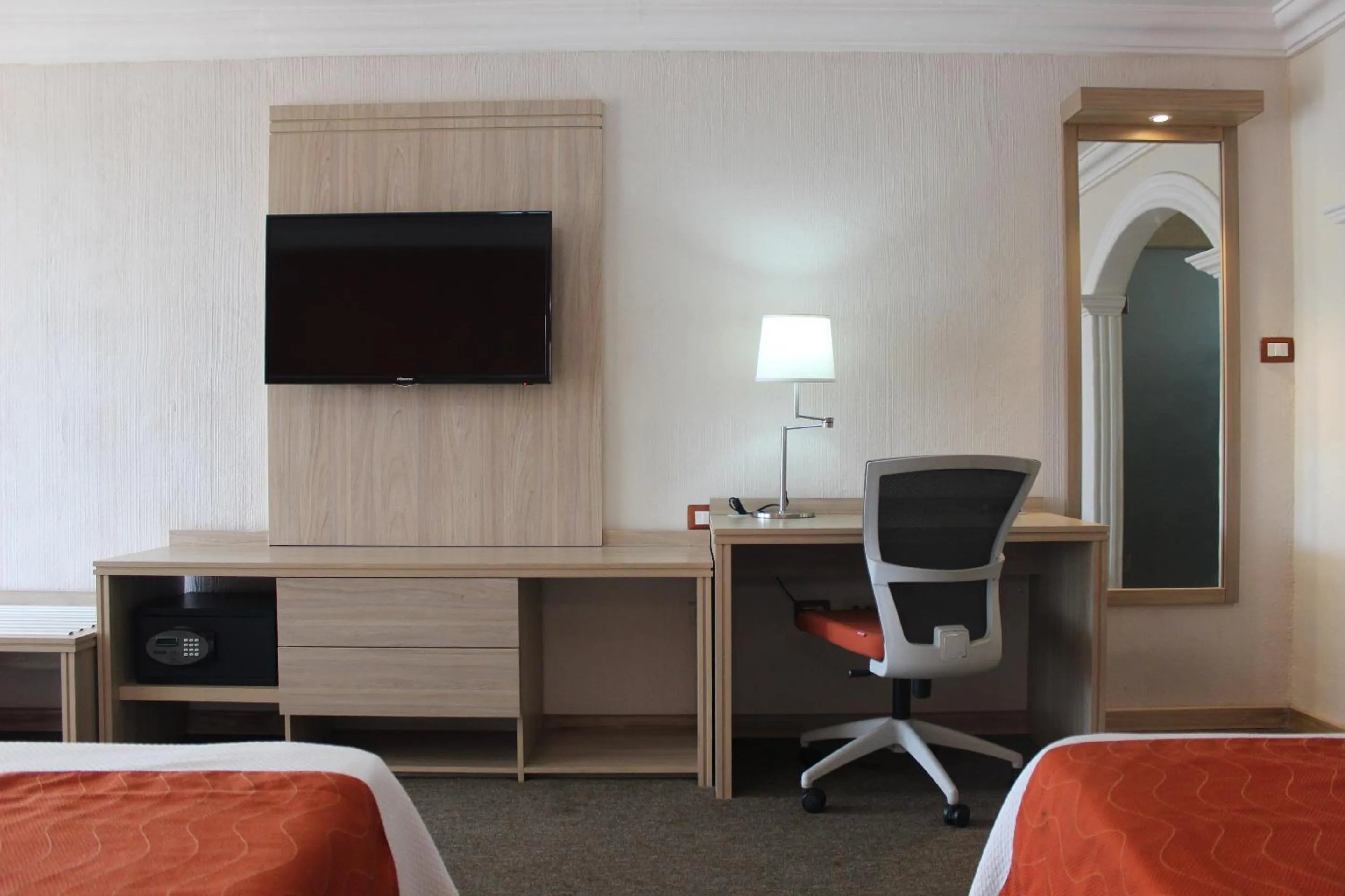 Bedroom in Hotel Flamingo Irapuato