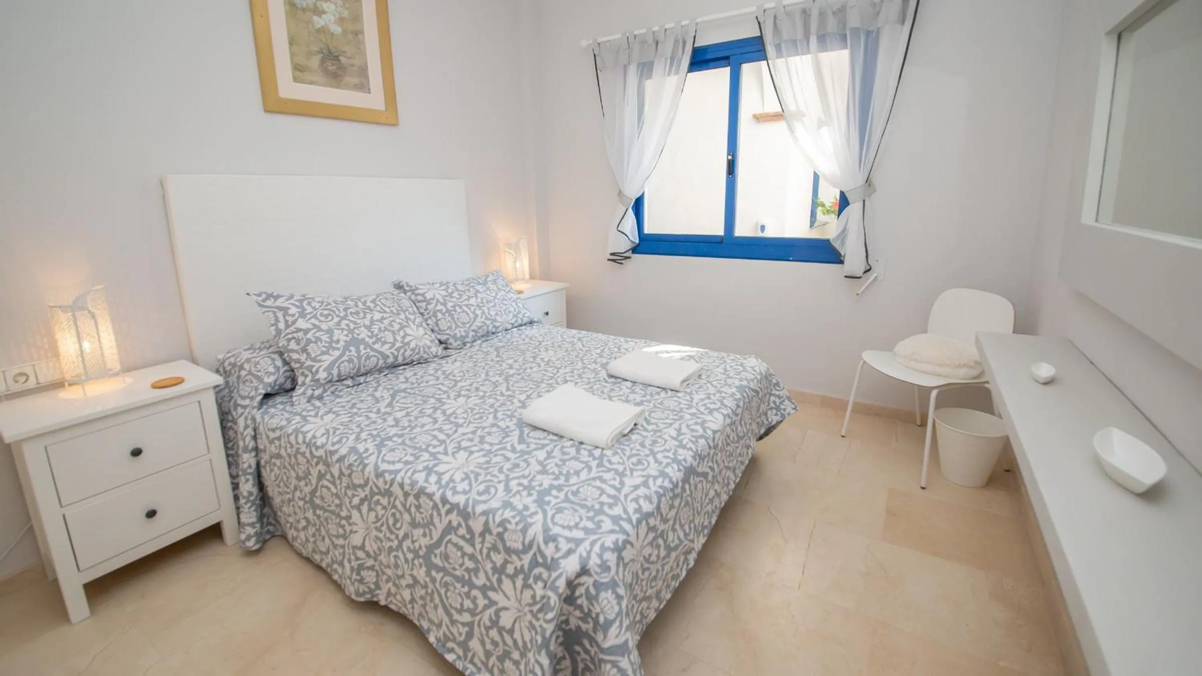Bed in Mikonos Playa 15