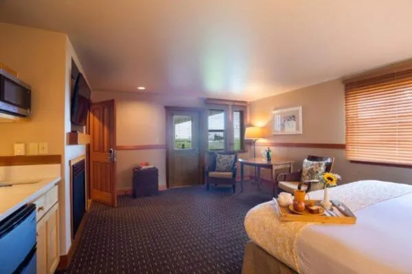 View (from property/room), Bed in The Ocean Lodge