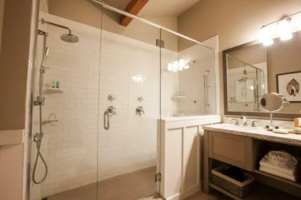 Shower in The Ocean Lodge