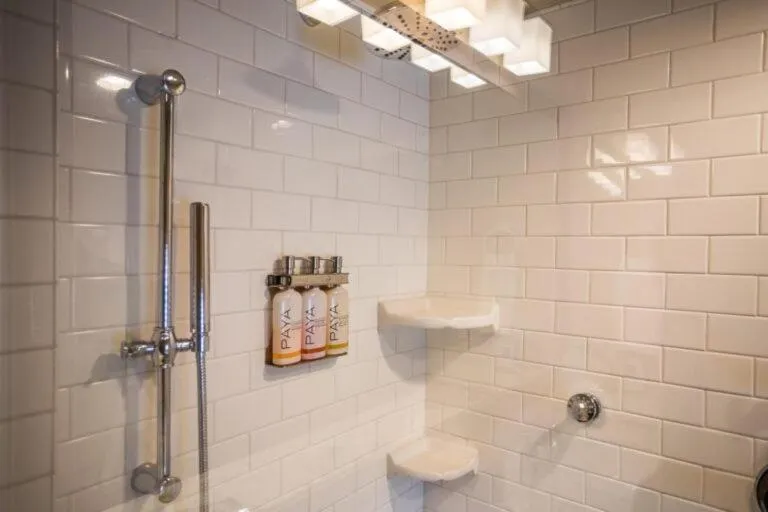 Shower in The Ocean Lodge