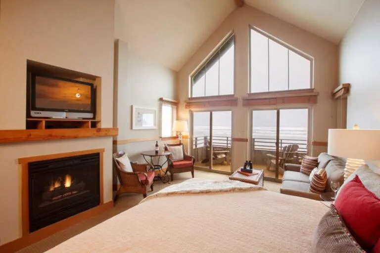 Bed in The Ocean Lodge