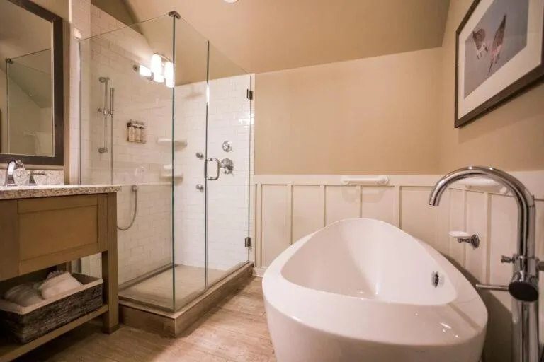 Shower in The Ocean Lodge