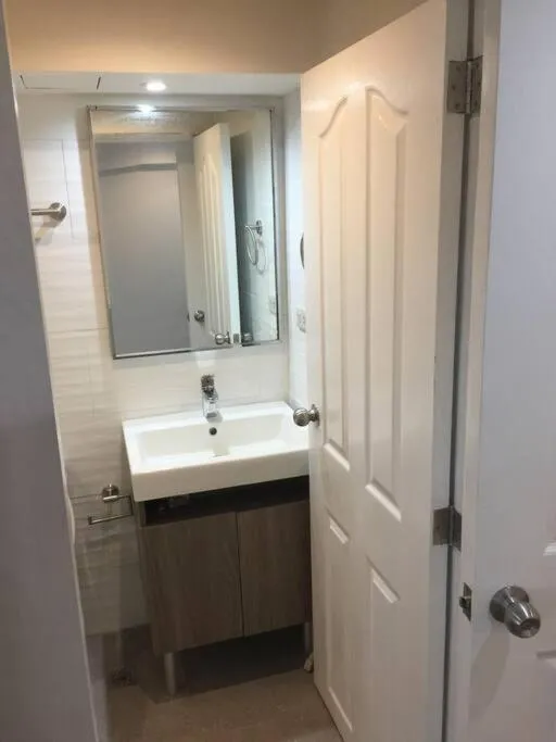 Renovated 2br 2tb Wifi/Netflix very near Mall QC