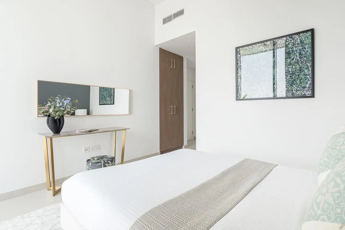 Bed in Frank Porter - The Grand