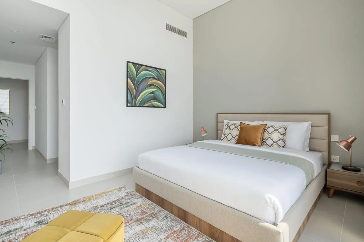Bed in Frank Porter - The Grand