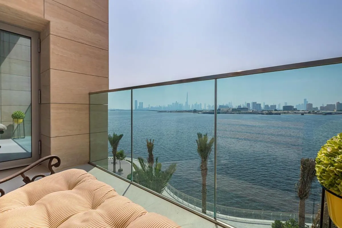 Balcony/Terrace in Frank Porter - The Grand