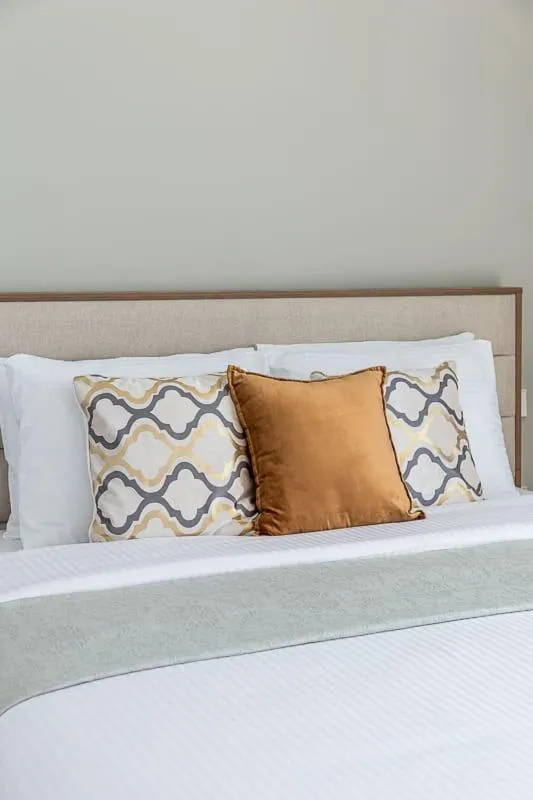 Bed in Frank Porter - The Grand