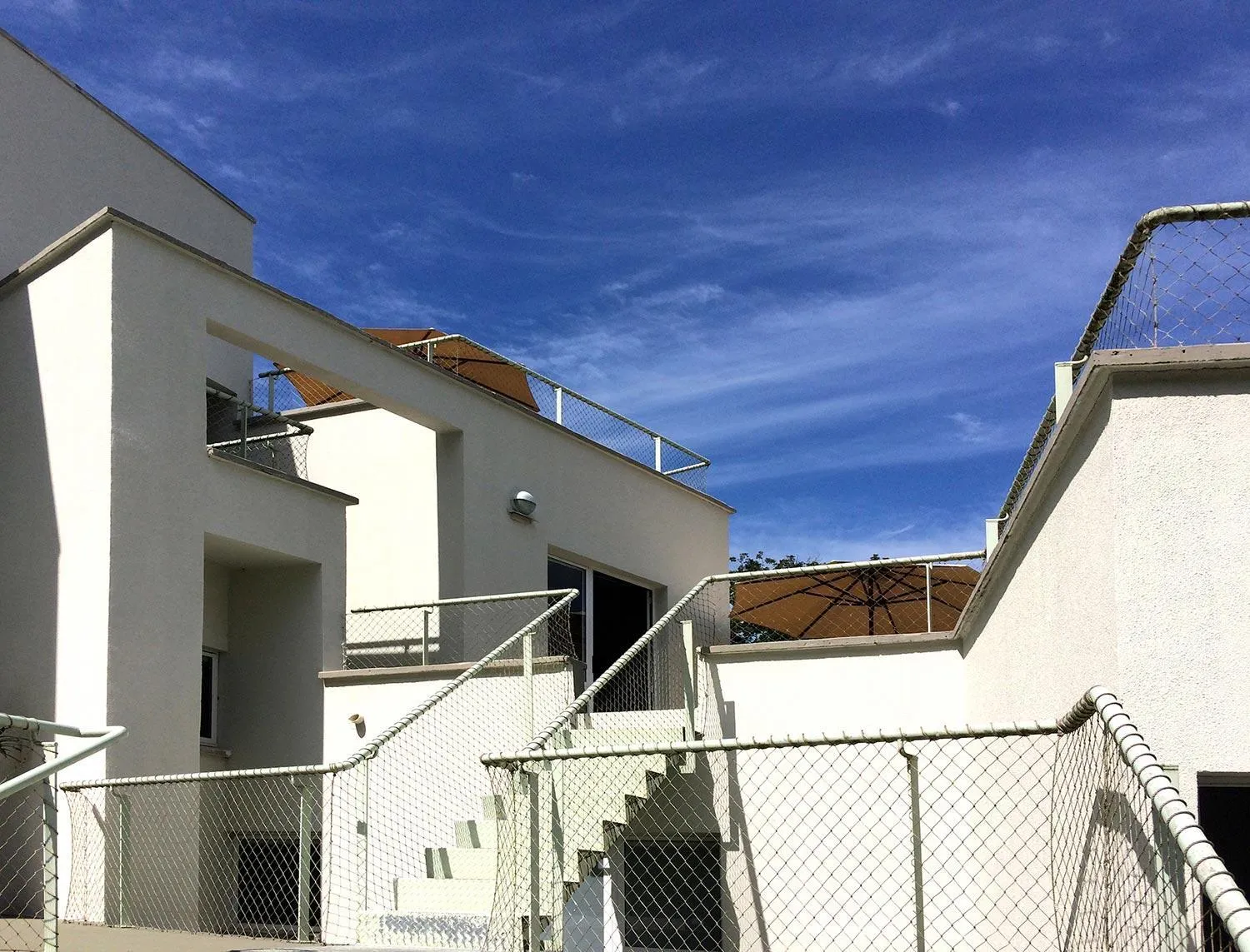 Property building in Vila Praiana