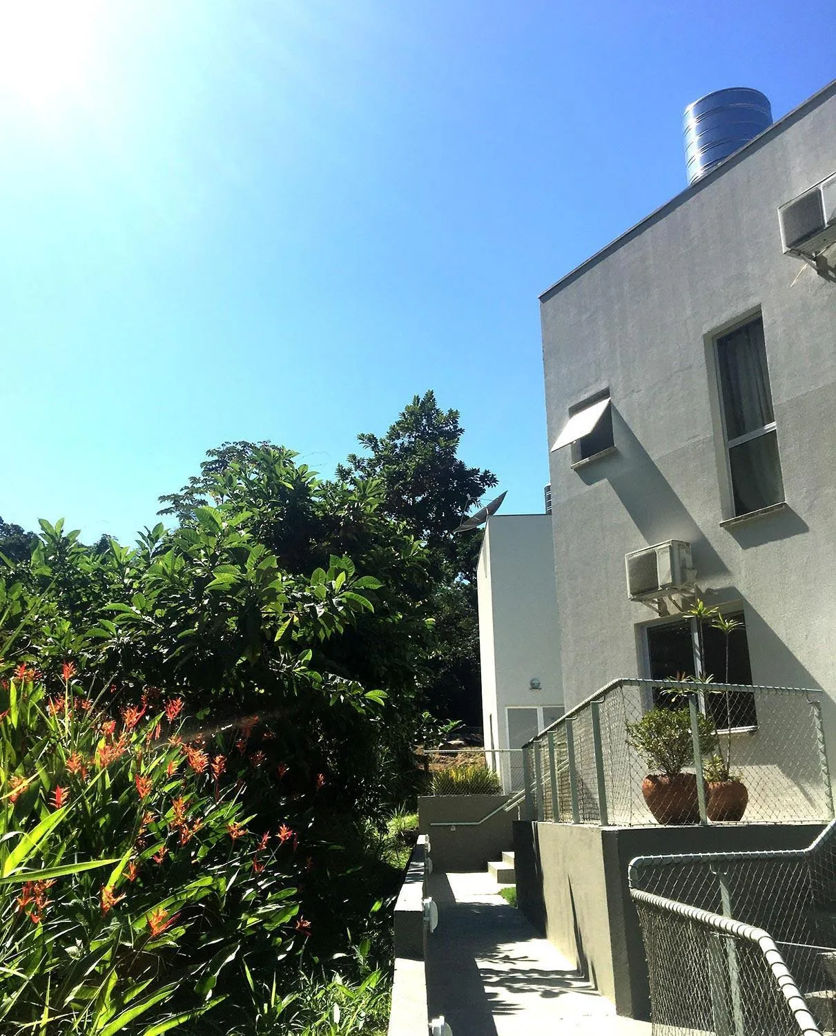 Property building in Vila Praiana