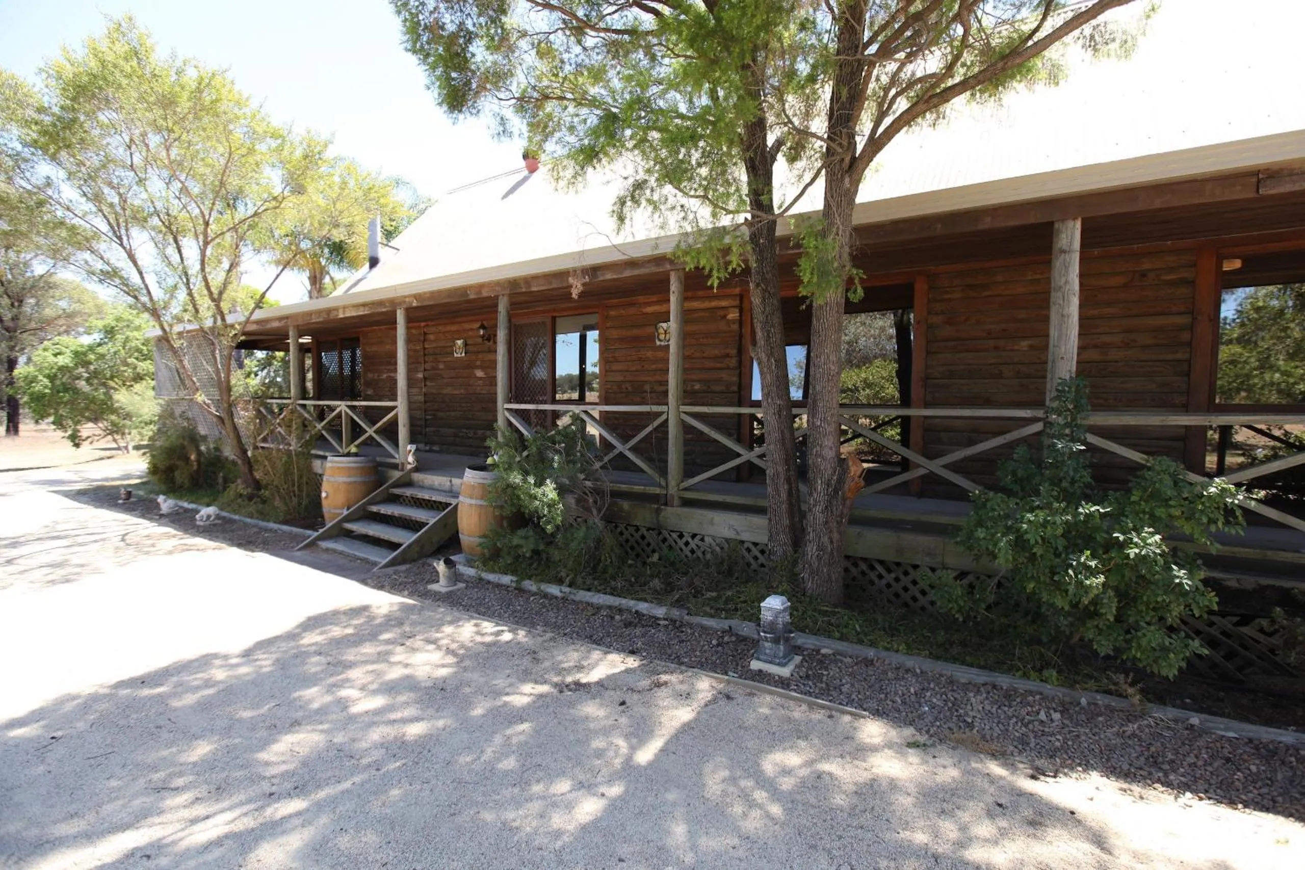 Silverpoint Estate