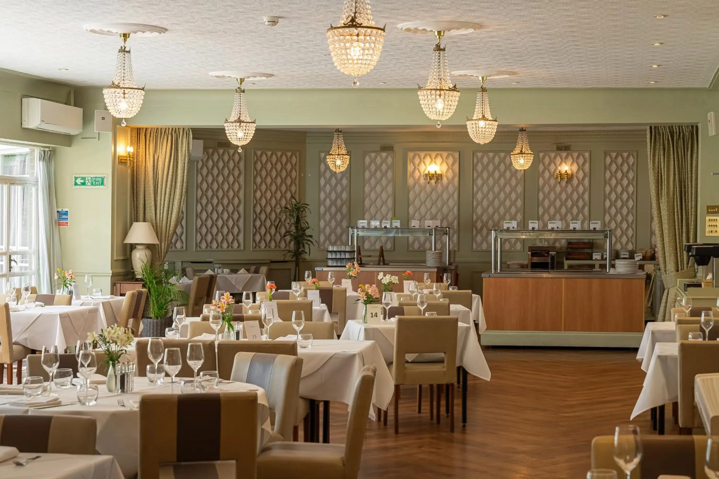 Restaurant/places to eat in The Clarendon Hotel Restaurant/places to eat in The Clarendon Hotel