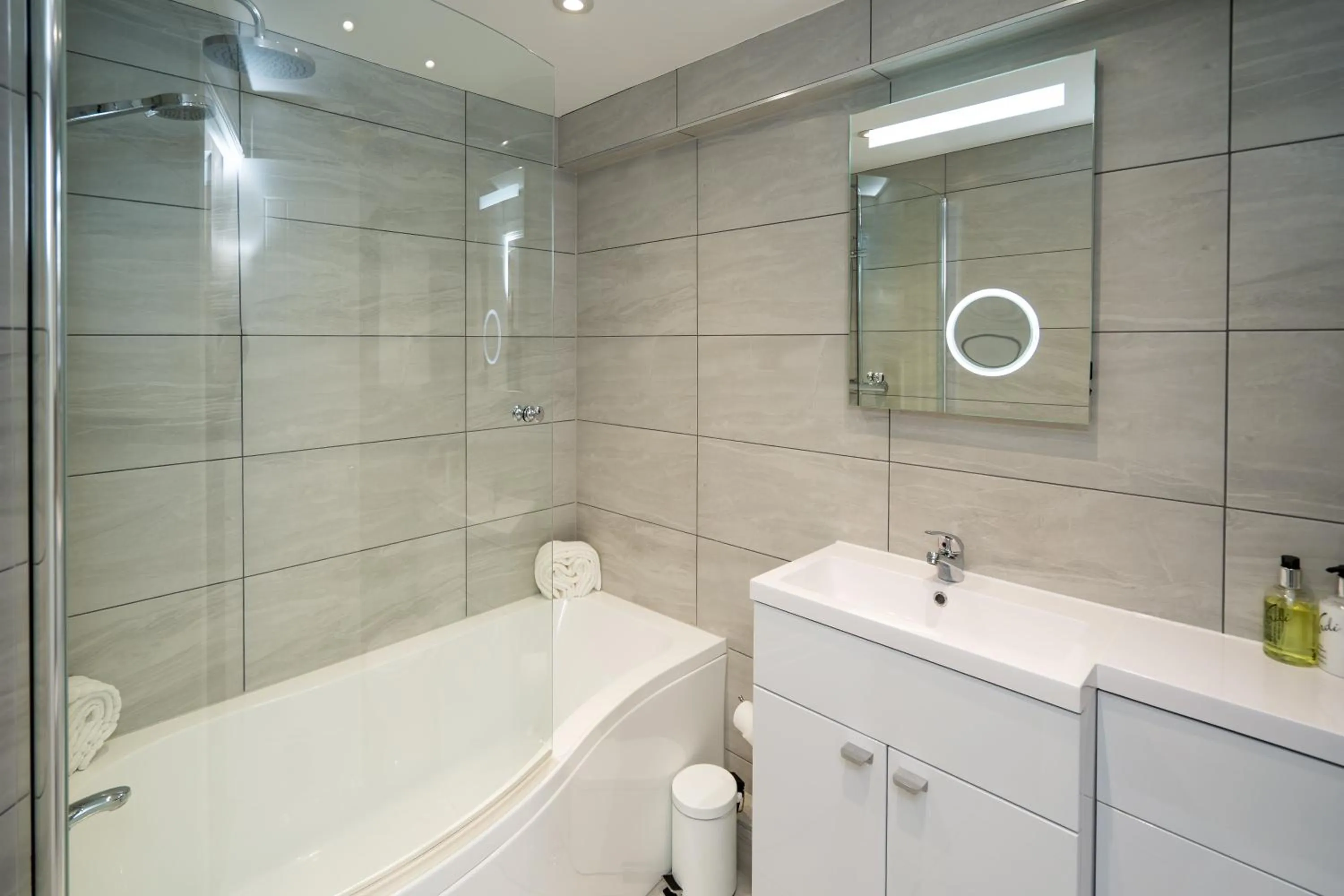 Bathroom in The Clarendon Hotel