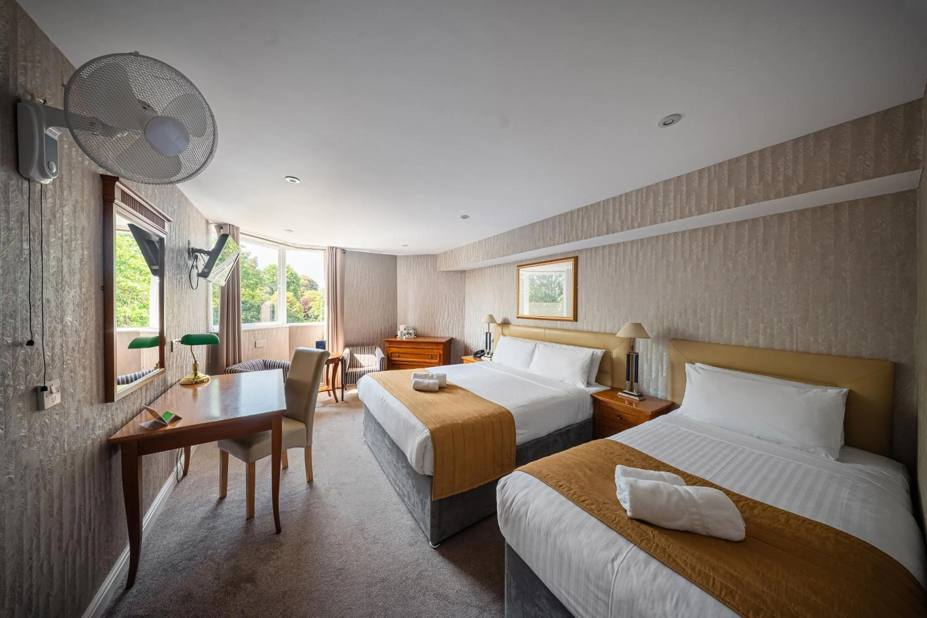 Bedroom, Bed in The Clarendon Hotel