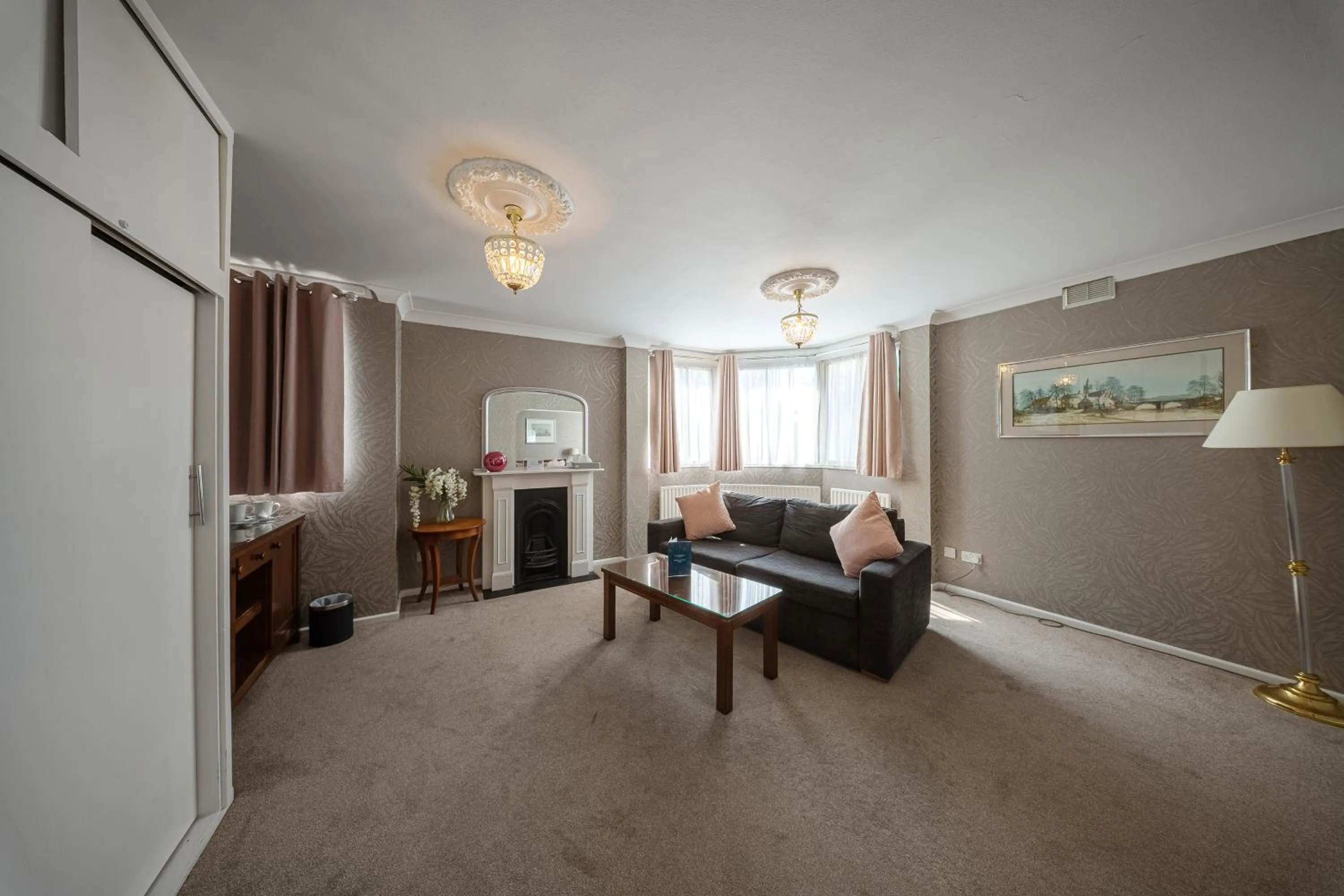 Living room in The Clarendon Hotel