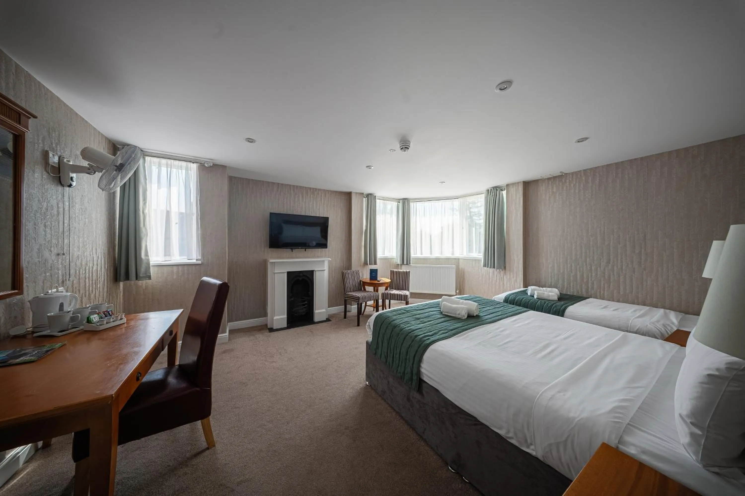 Bedroom, Bed in The Clarendon Hotel