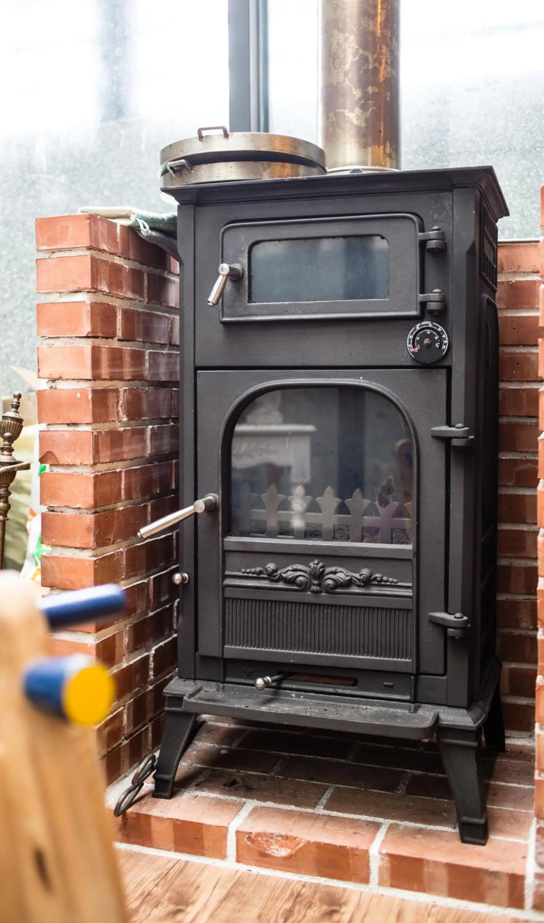 Communal lounge/ TV room in Wei Sen House