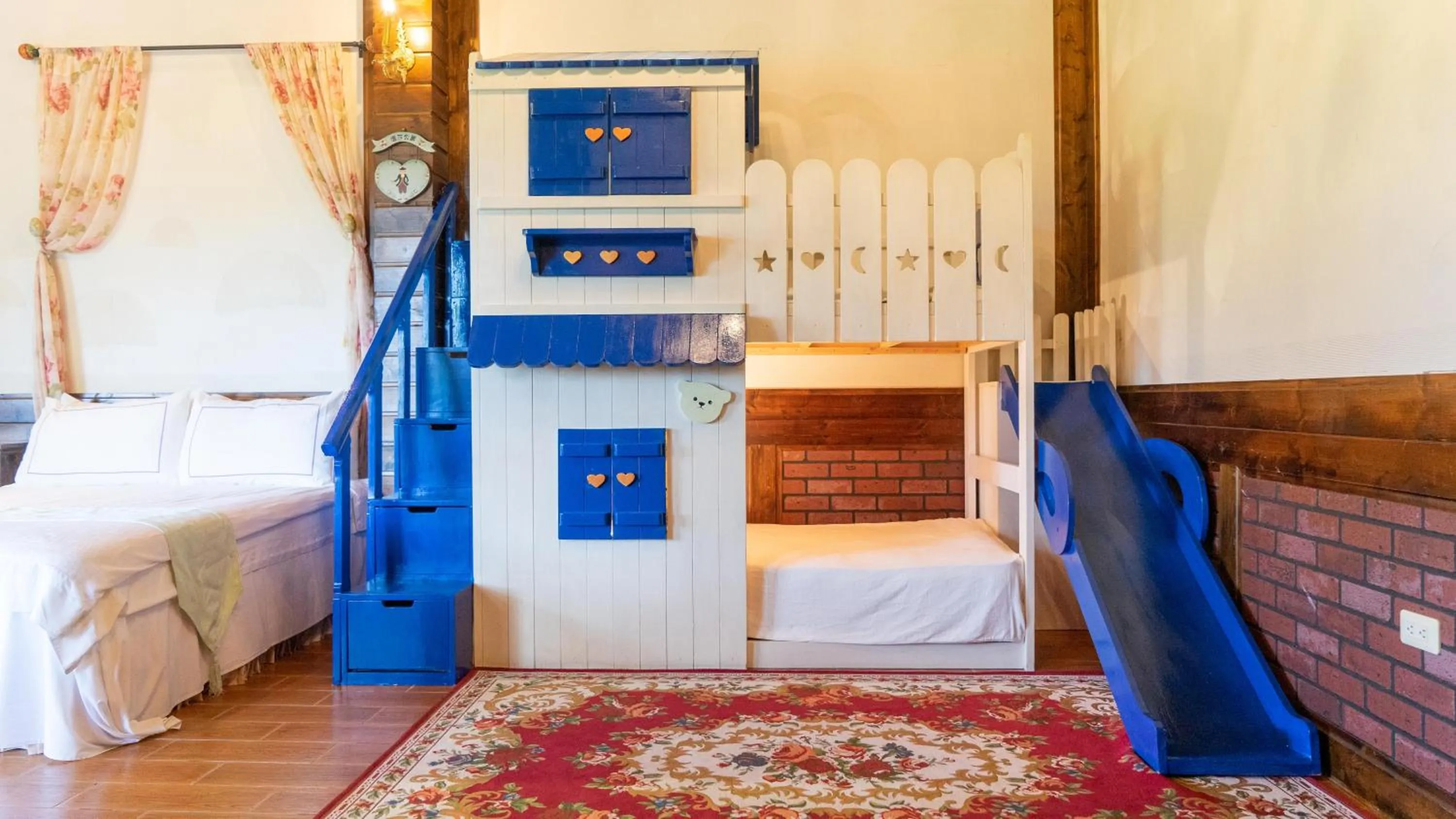 Bed in Xin Yuan My Dream Castle