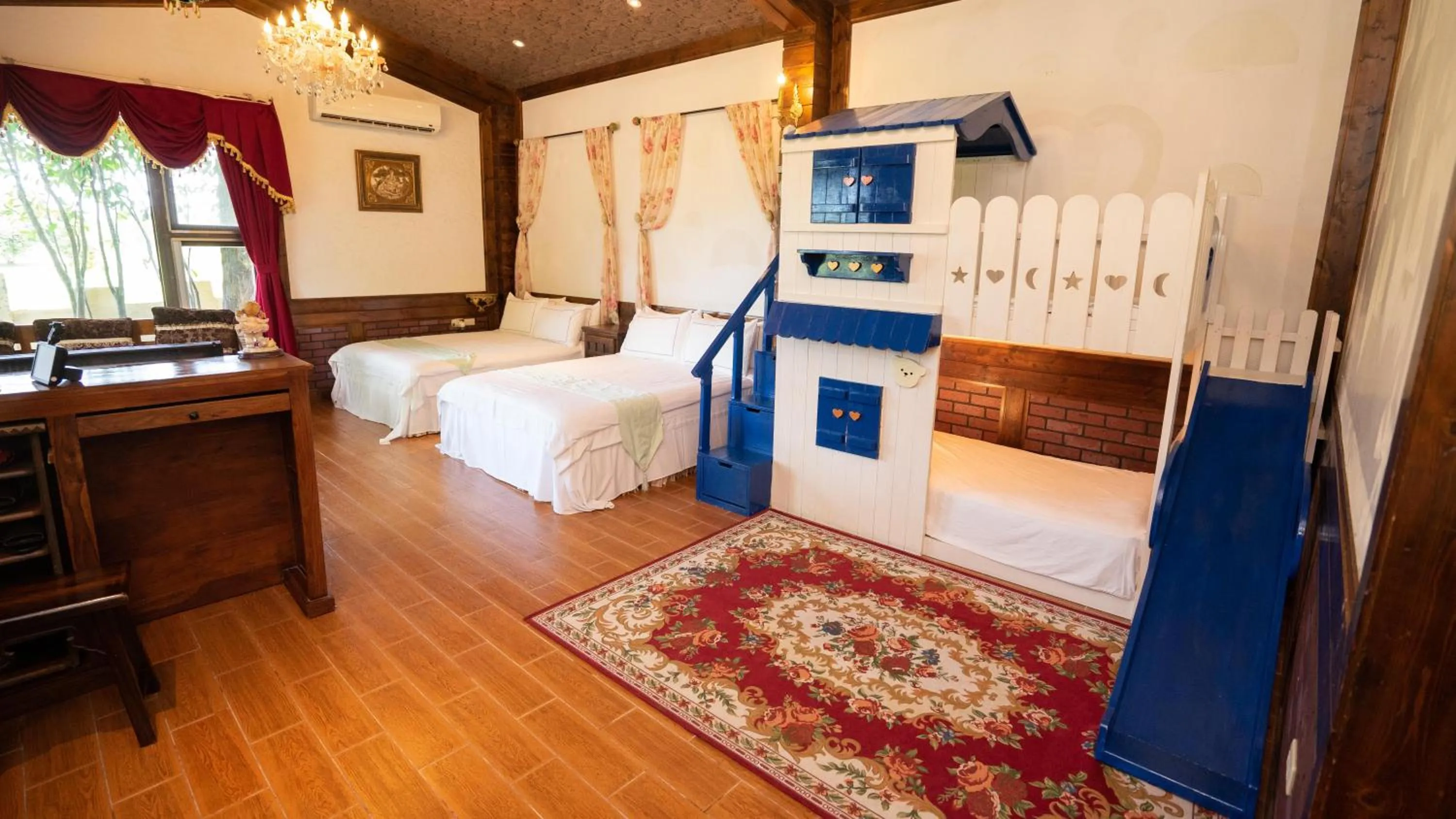 Bed in Xin Yuan My Dream Castle