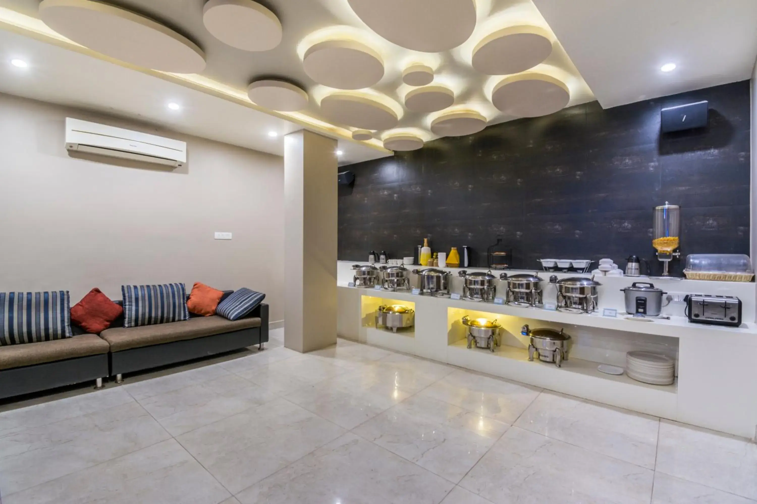 Restaurant/places to eat in Five Elements Restaurant/places to eat in Five Elements