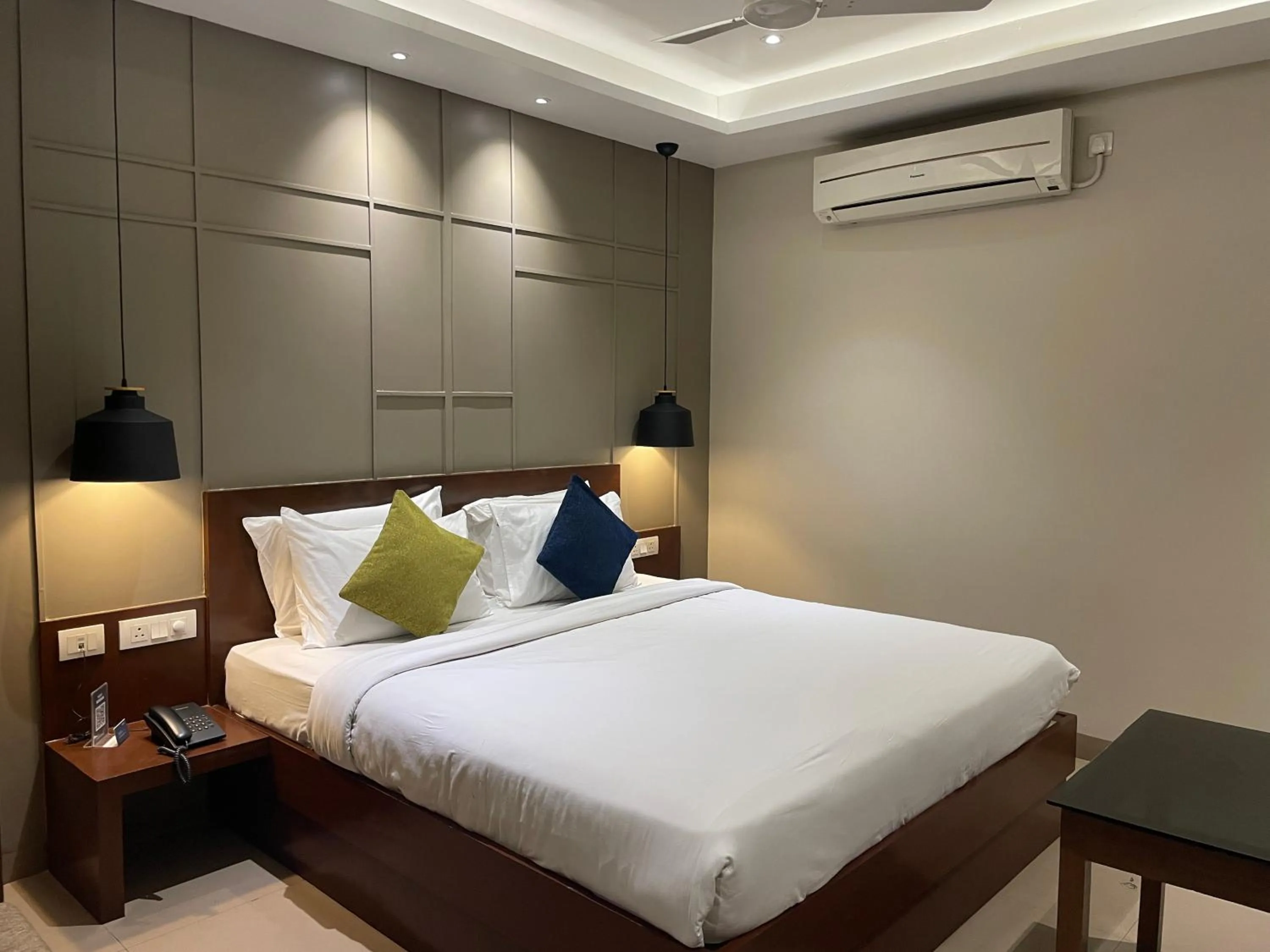 Bedroom, Bed in Five Elements