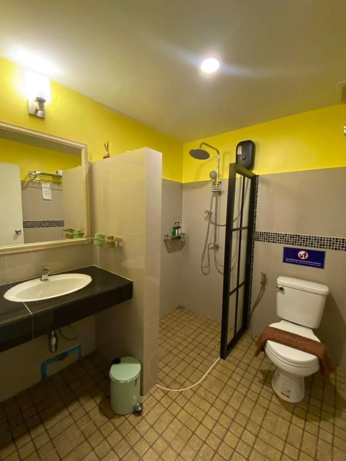 Bathroom in Talay Sai @ Thung Wua Laen