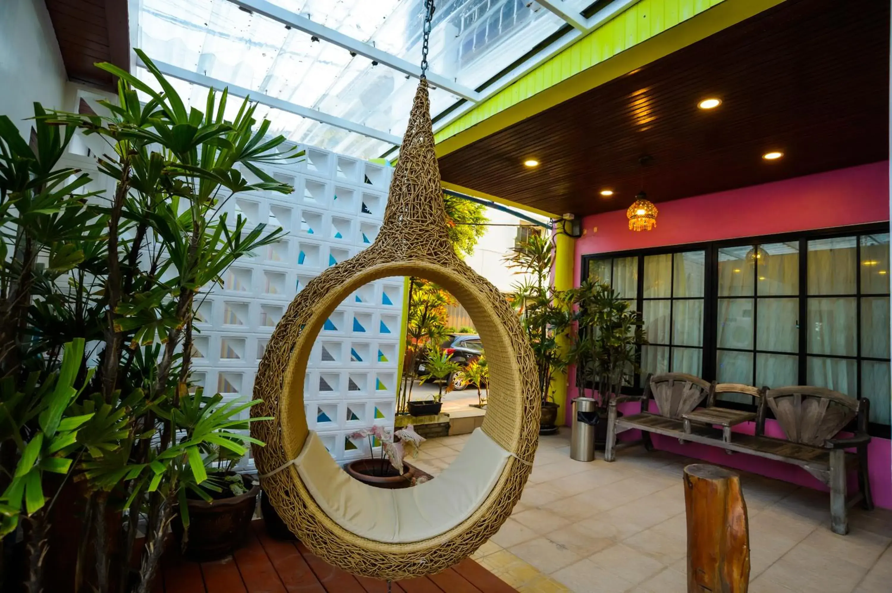 Facade/entrance in Talay Sai @ Thung Wua Laen Facade/entrance in Talay Sai @ Thung Wua Laen