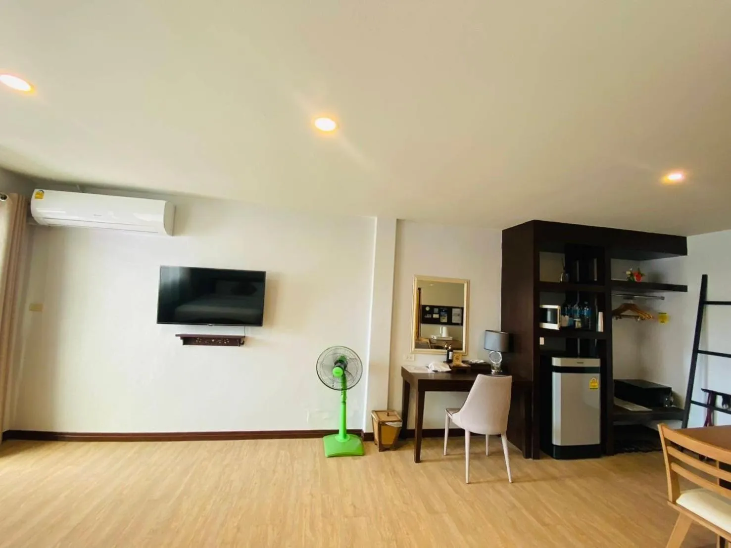 TV and multimedia in Talay Sai @ Thung Wua Laen