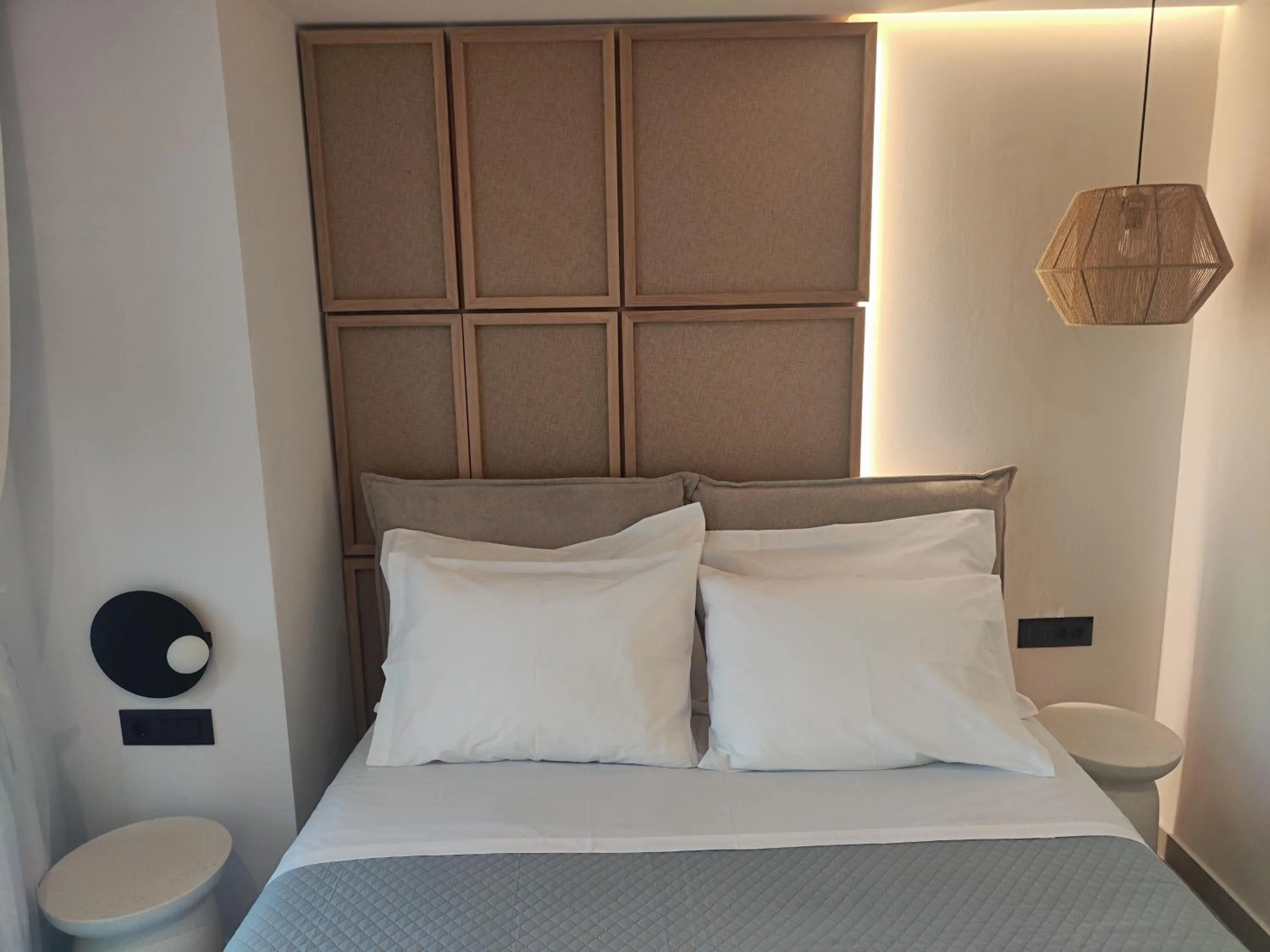 Bed in Ammos Paleochora Hotel