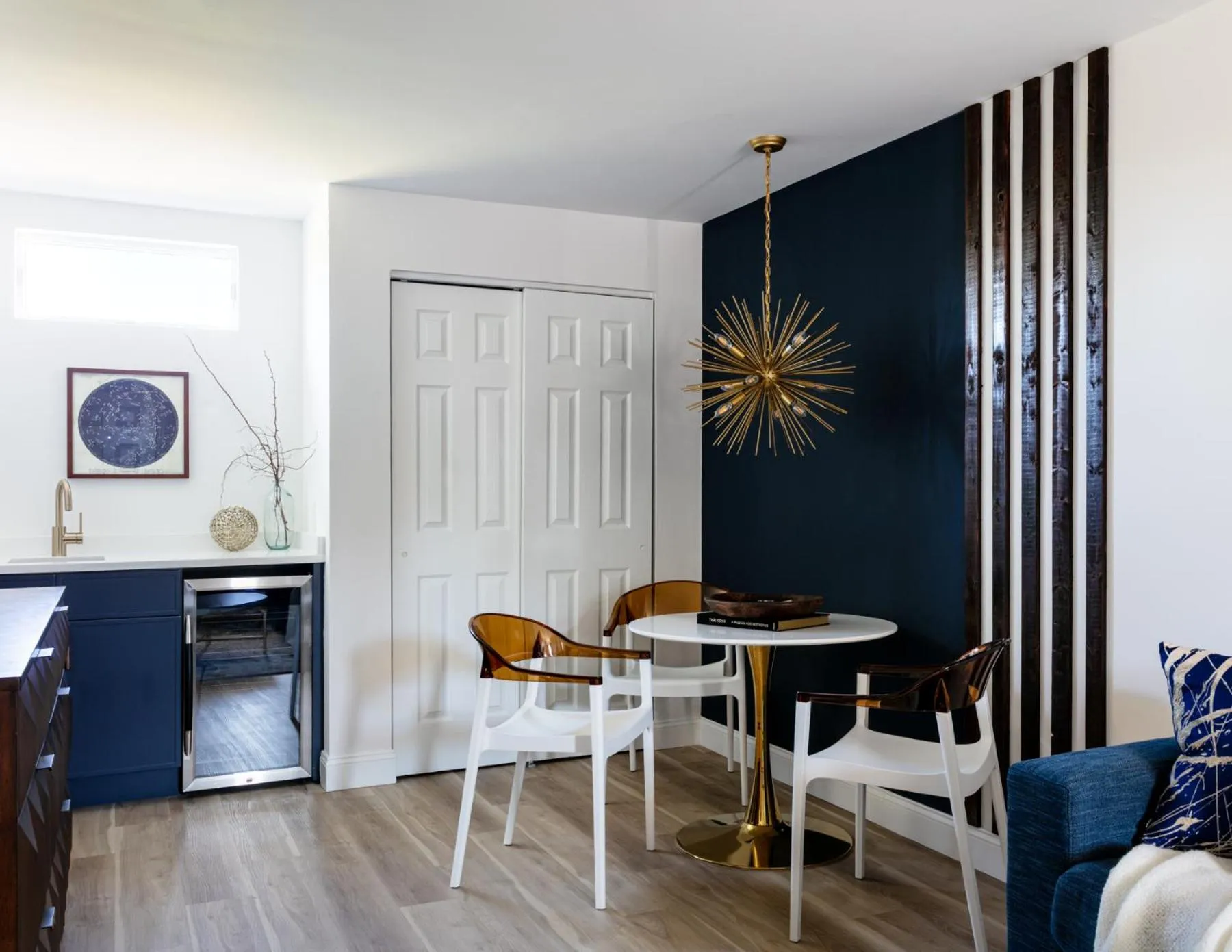 Dining area in The Cove At Salem