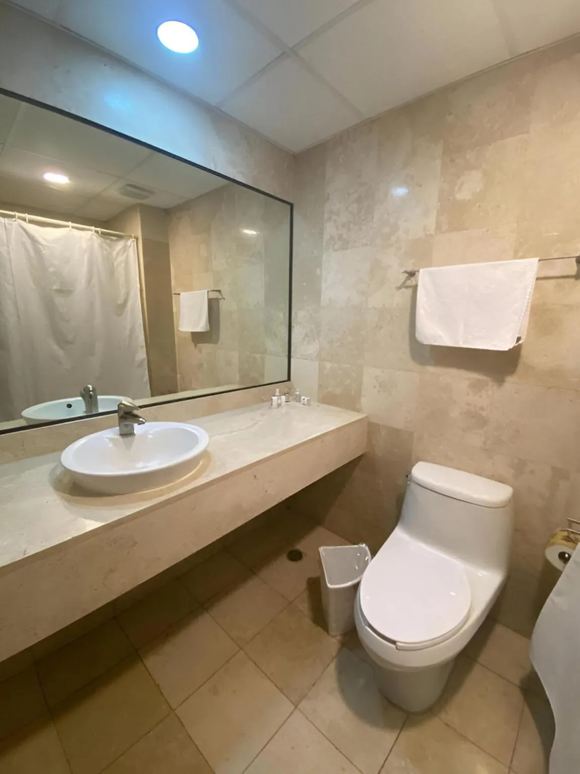 Shower in Suites Giorgio