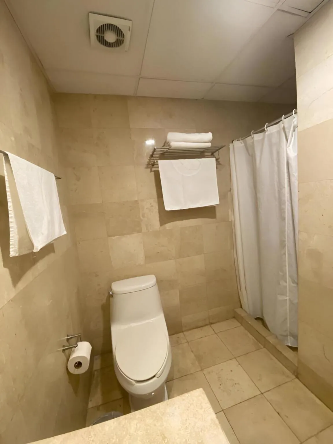 Shower in Suites Giorgio