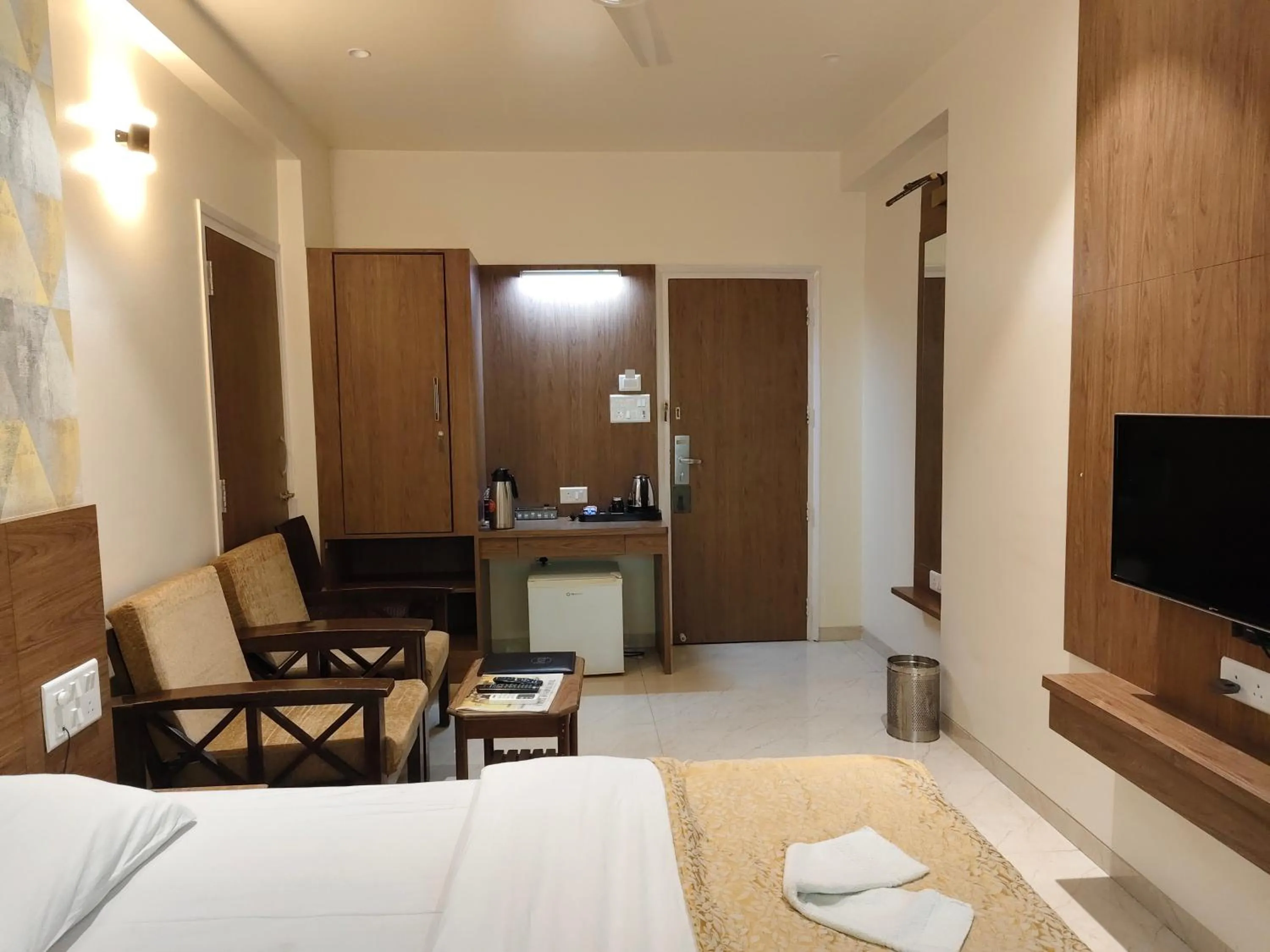 Photo of the whole room, Bed in Hotel Shreyas