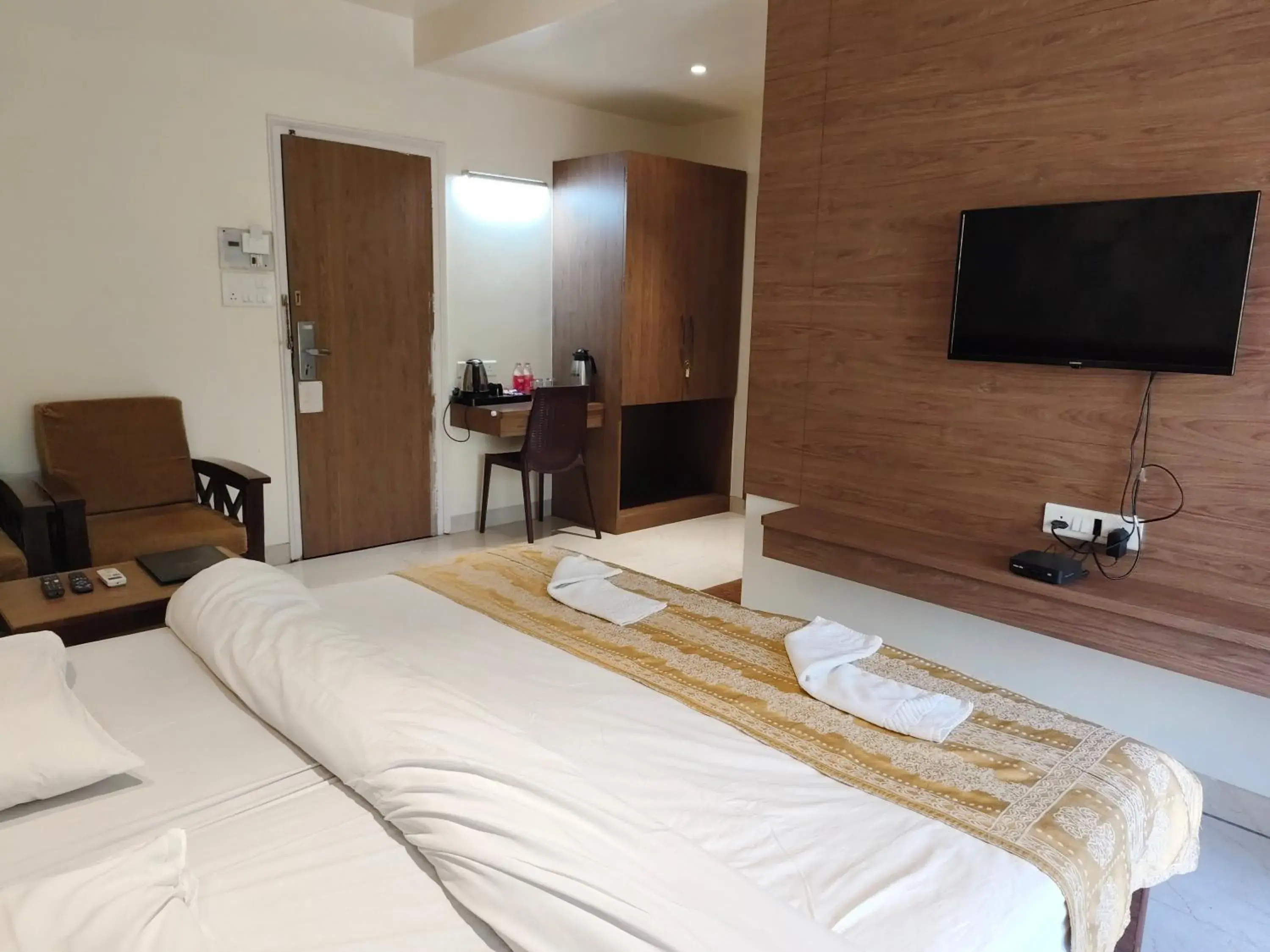 Bed in Hotel Shreyas Bed in Hotel Shreyas