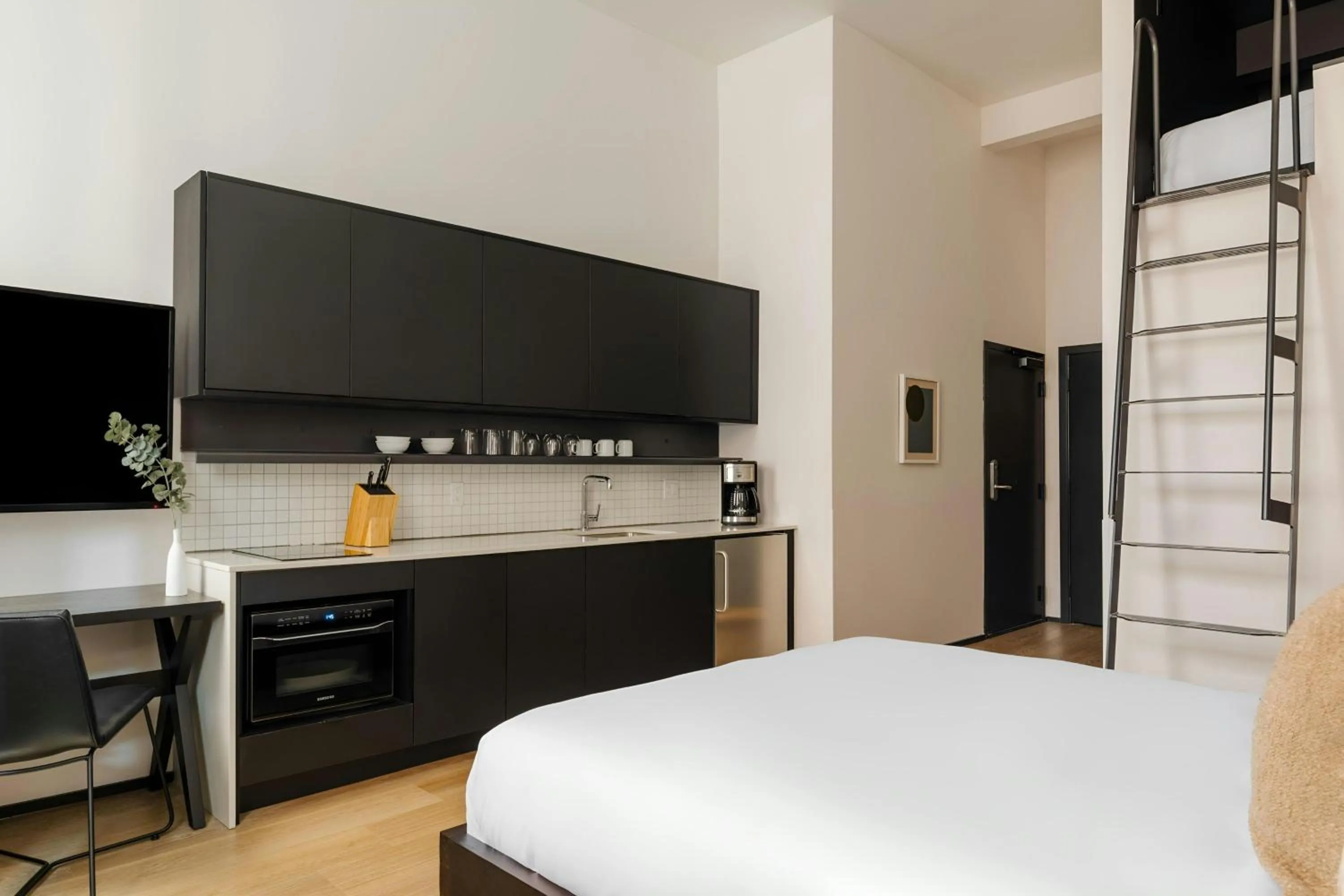 Photo of the whole room in Sonder by Marriott Bonvoy RailSpur Apartments Pioneer Square