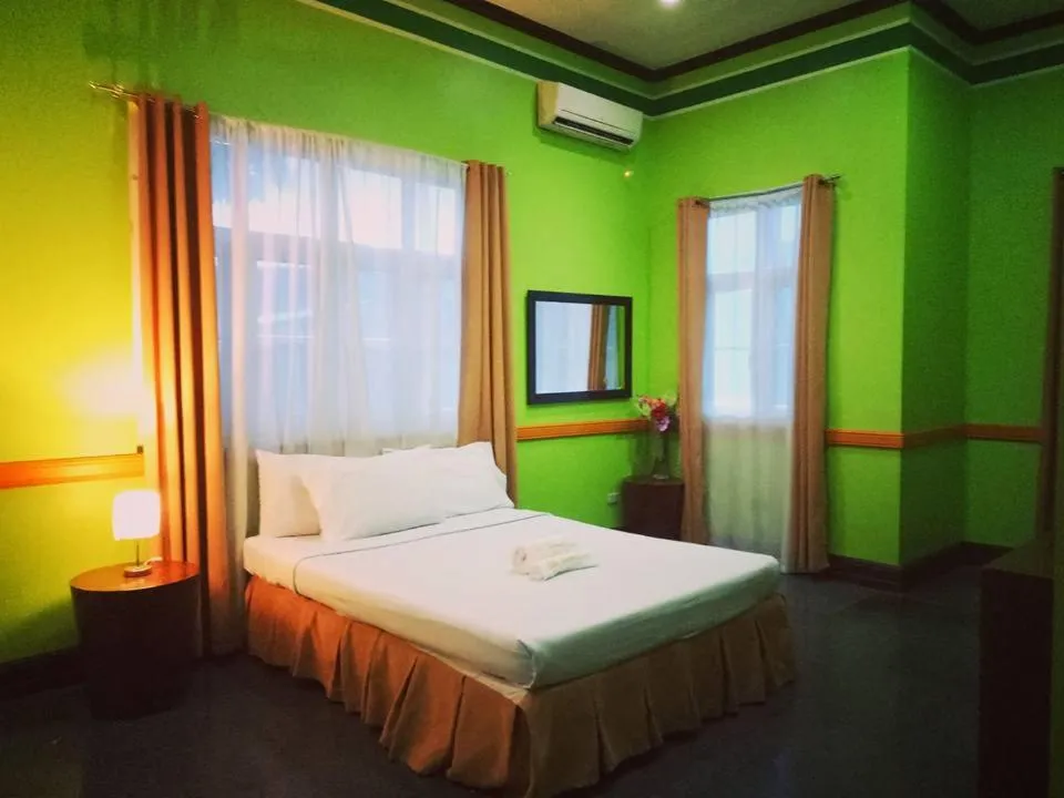 Bed in Villa Jhoana Resort