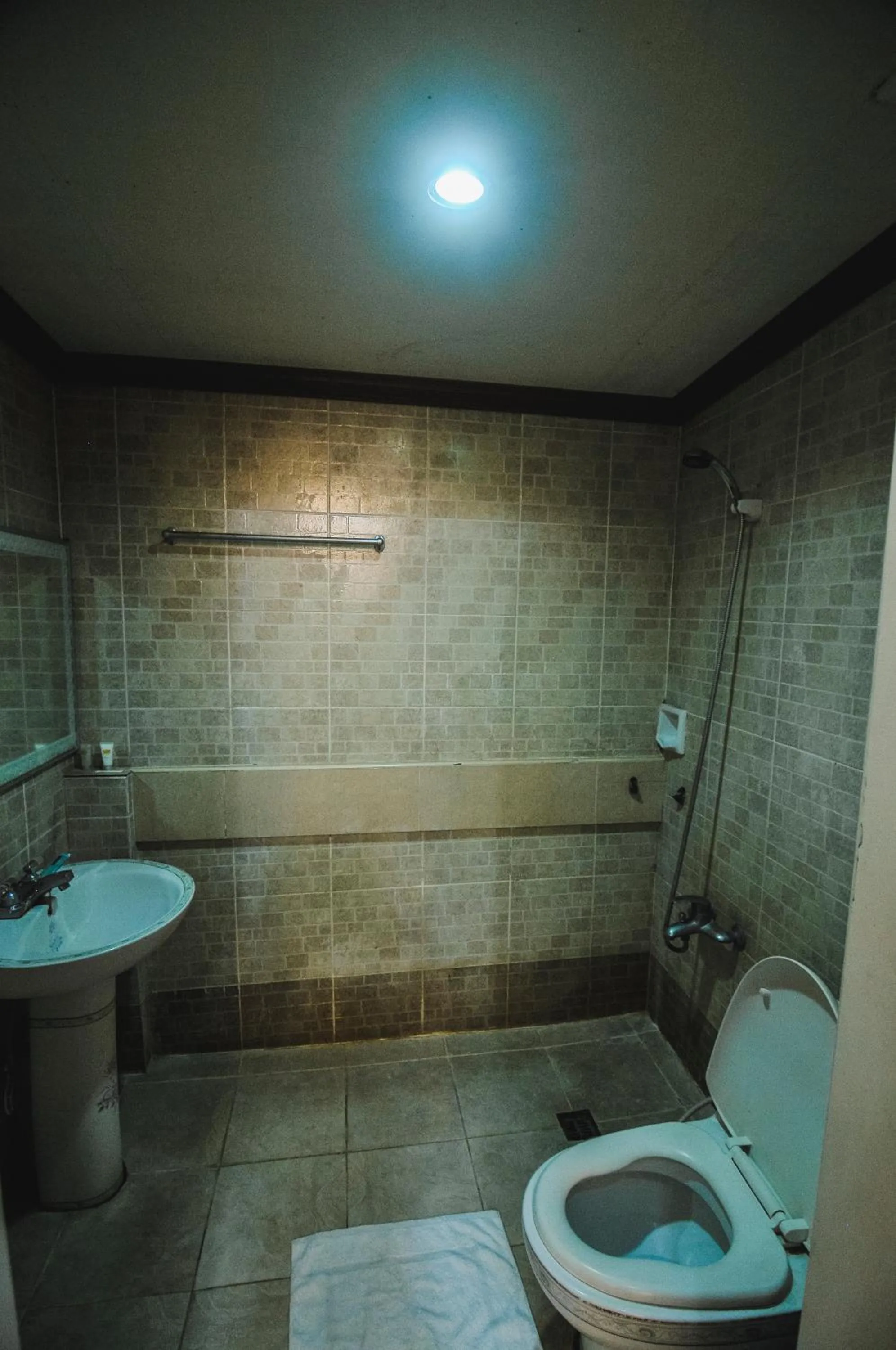 Bathroom in Villa Jhoana Resort