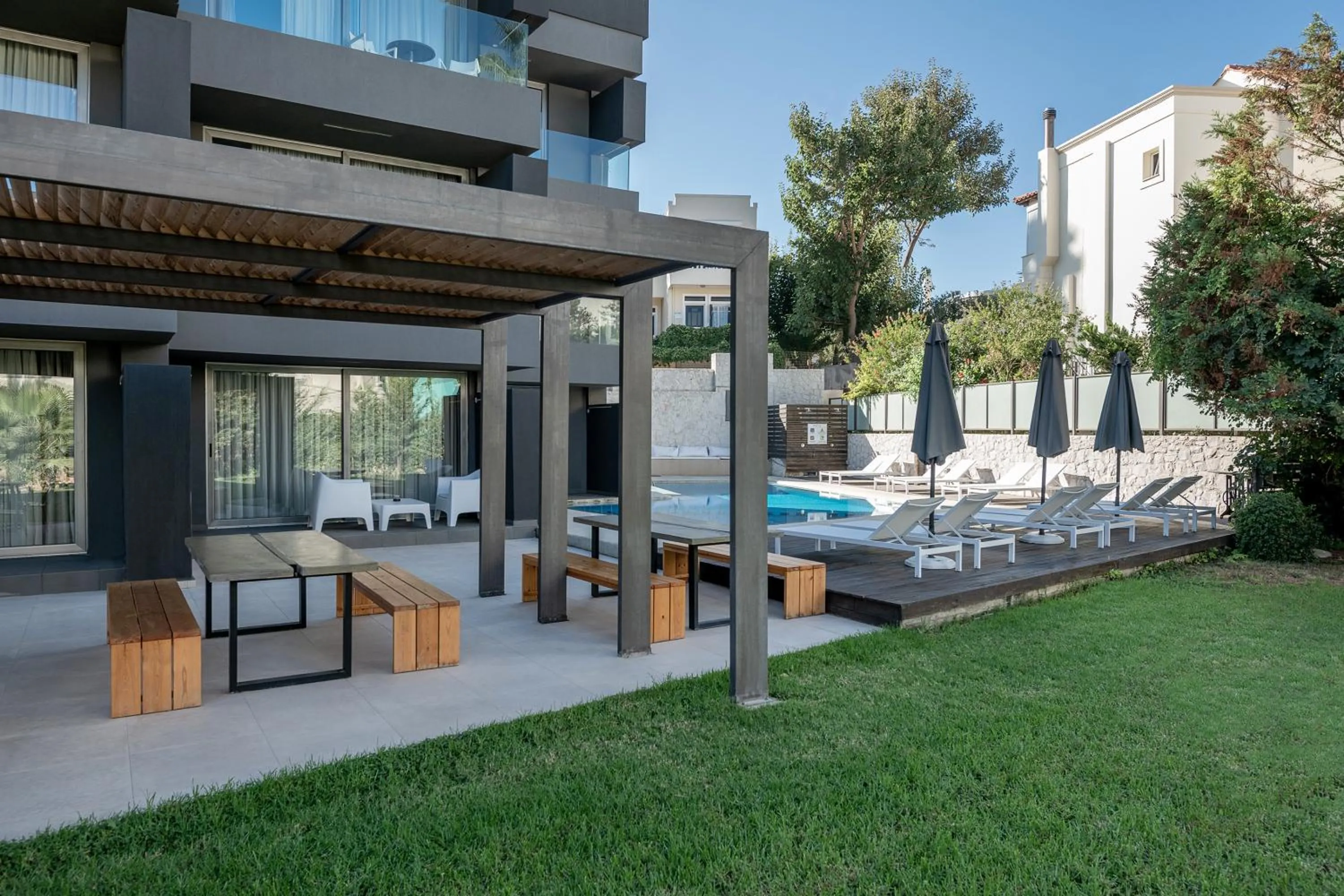 Garden in Icarus Hotel