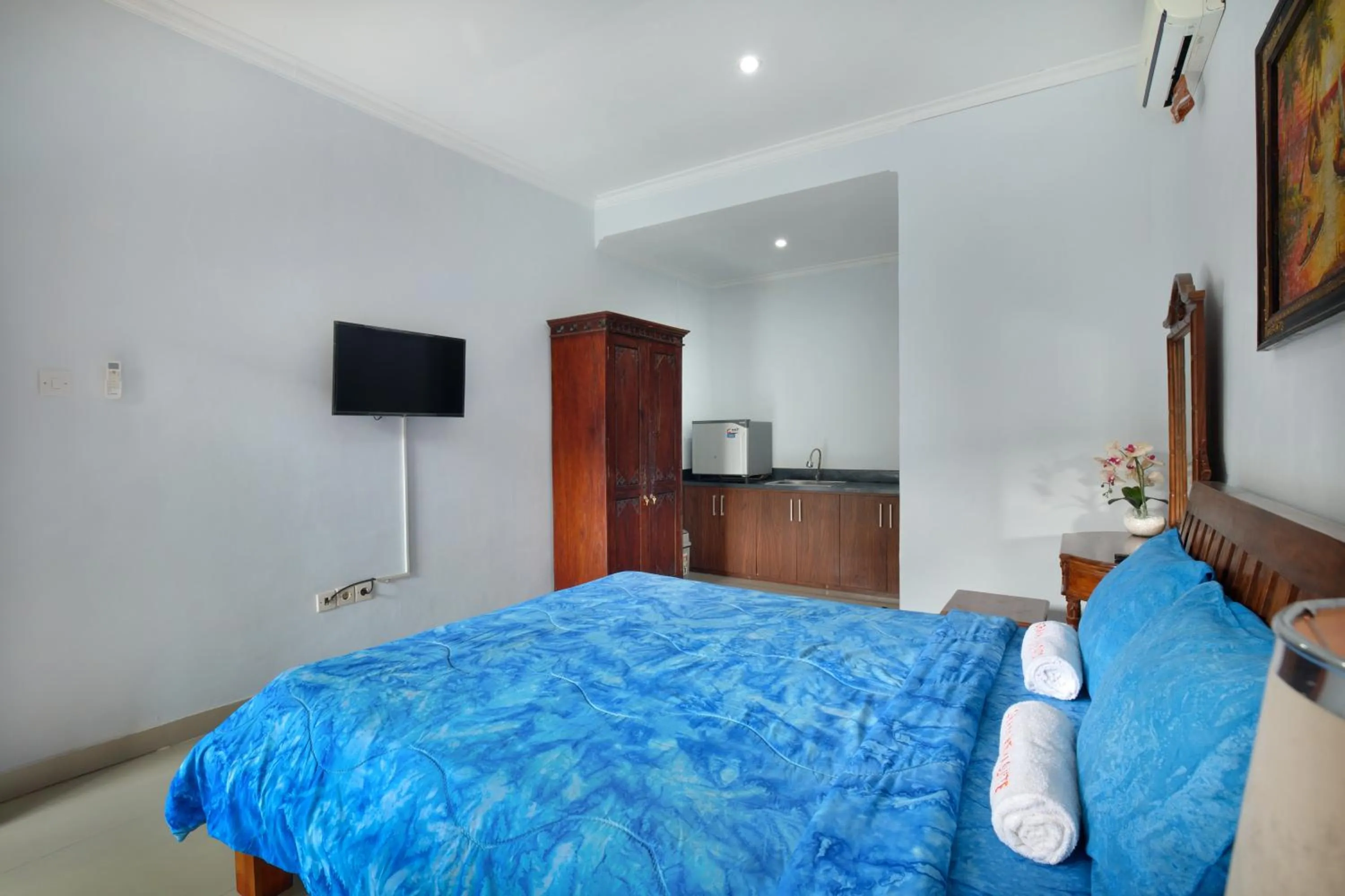 Bedroom, Bed in Graha Wedha Suite Kuta by kamara