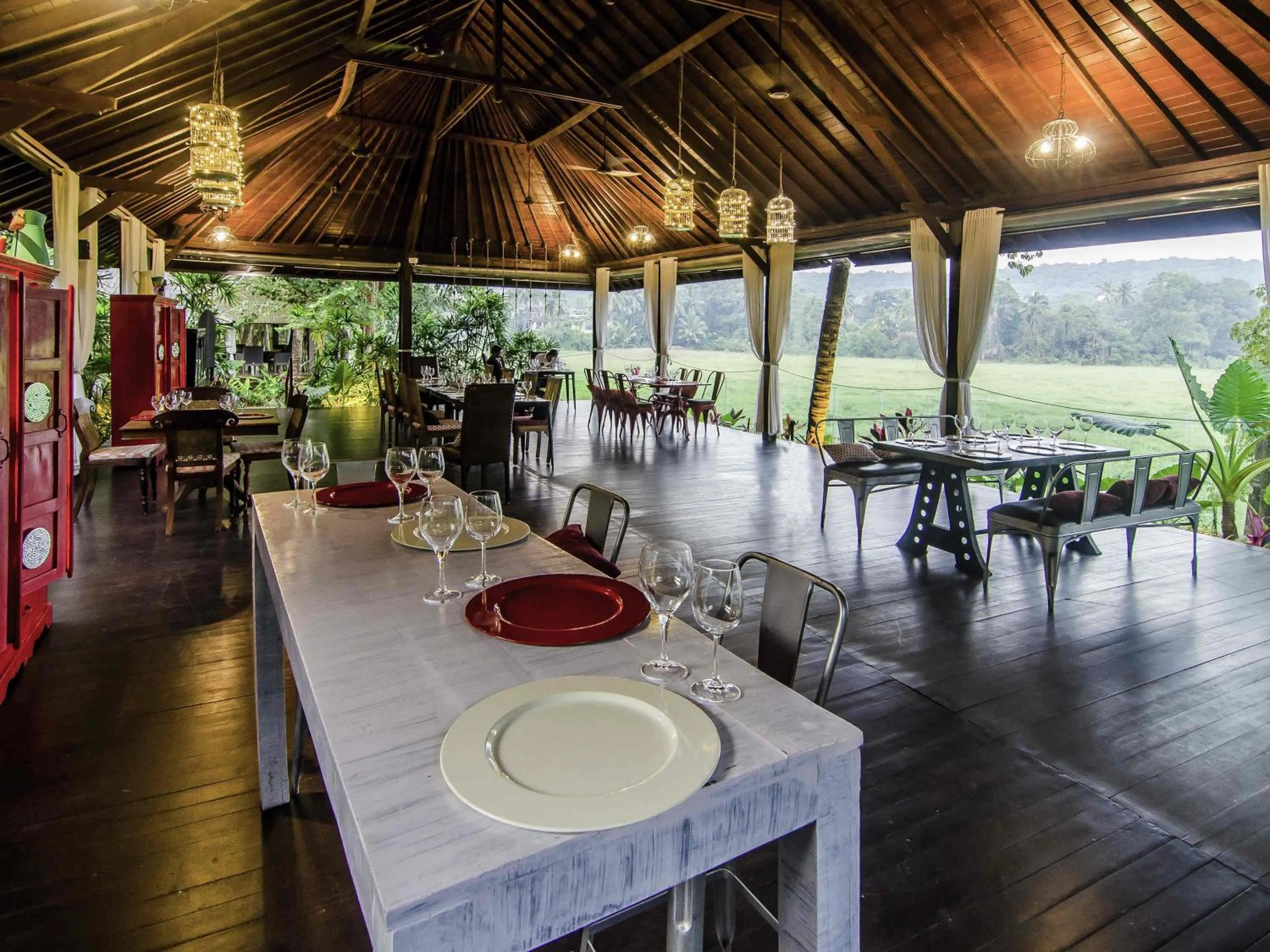 Restaurant/places to eat in Novotel Goa Resort & Spa Candolim