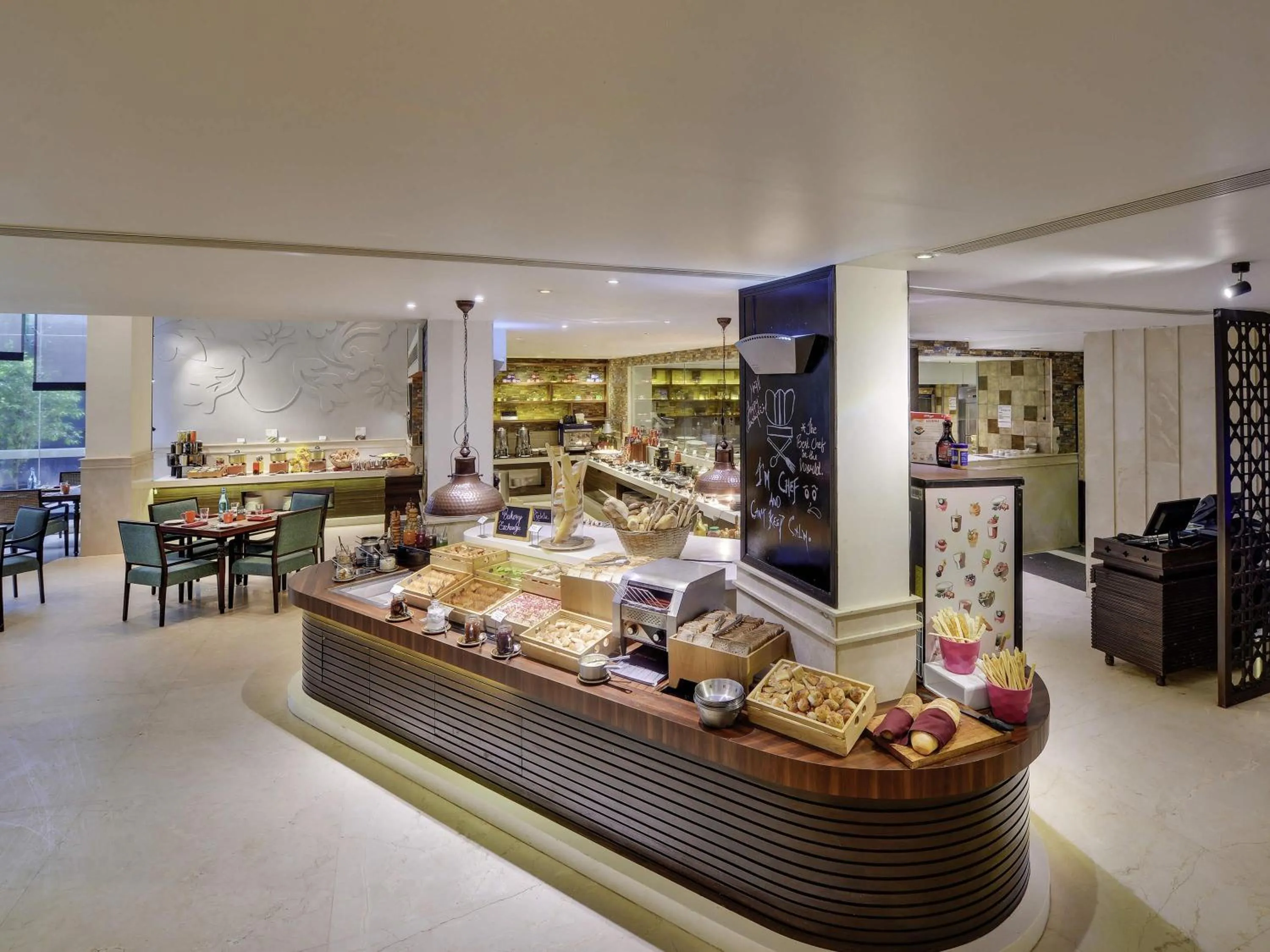 Restaurant/places to eat in Novotel Goa Resort & Spa Candolim