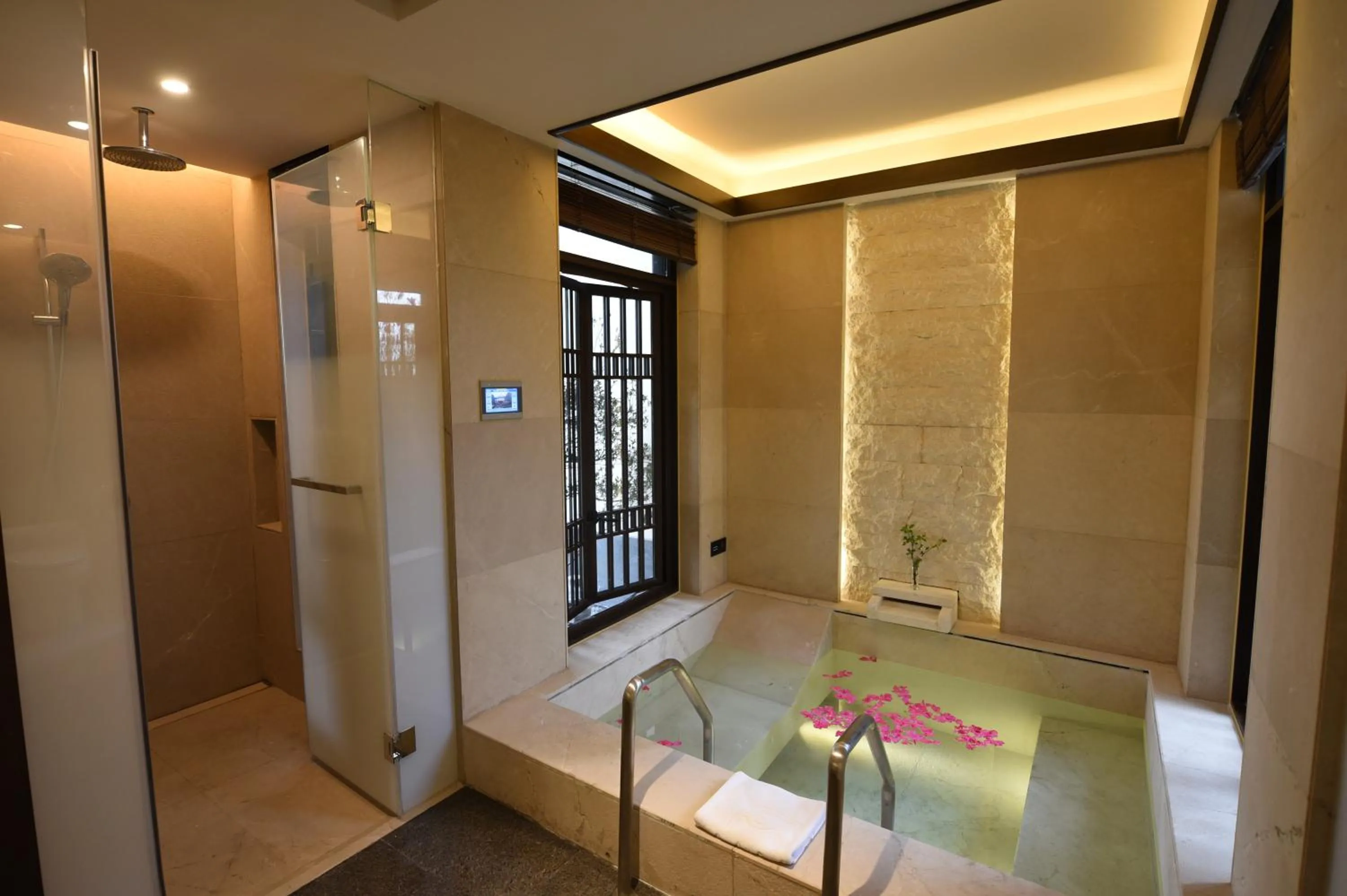 E-mei Mountain Hotel