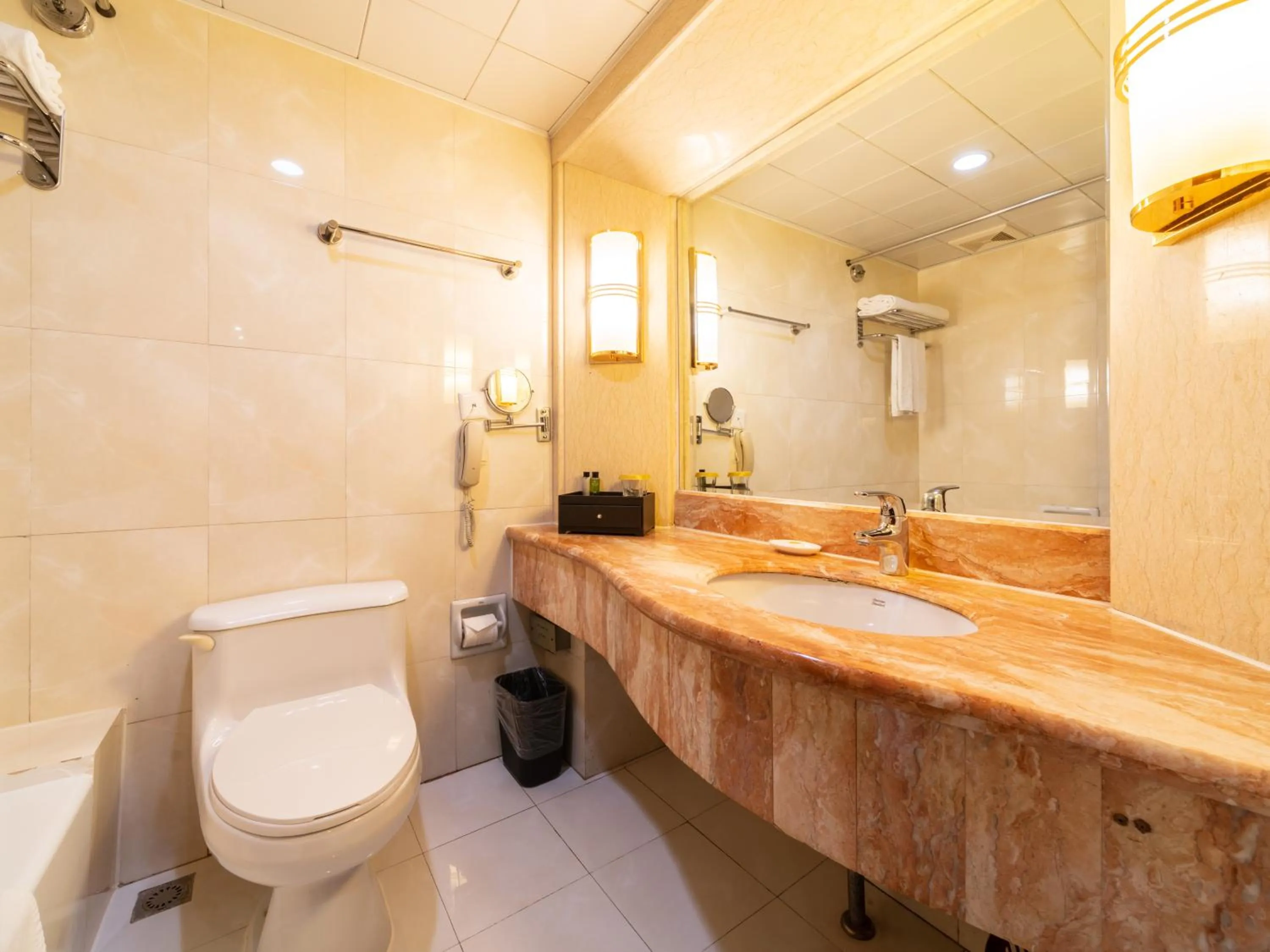 Toilet in E-mei Mountain Hotel