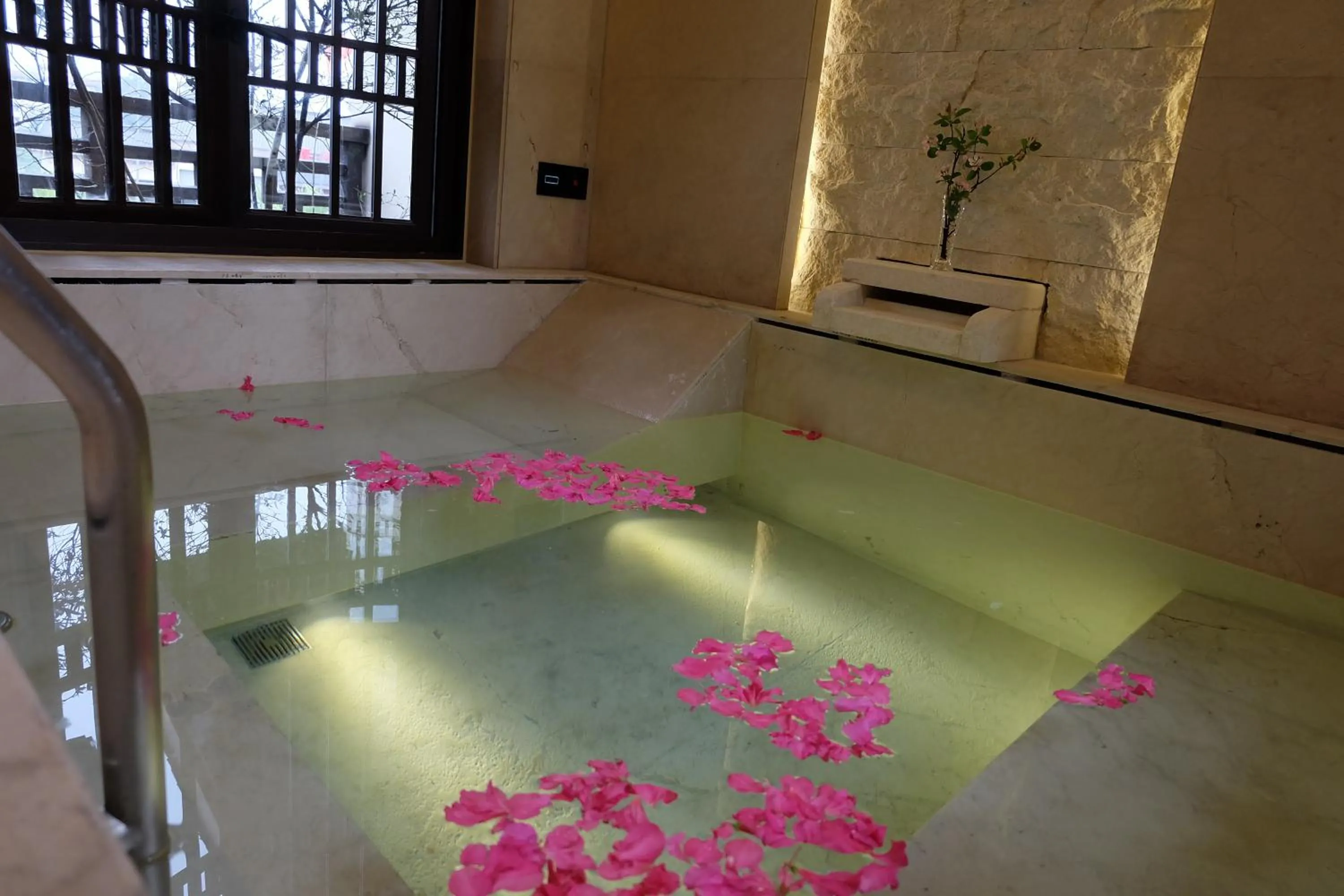 E-mei Mountain Hotel