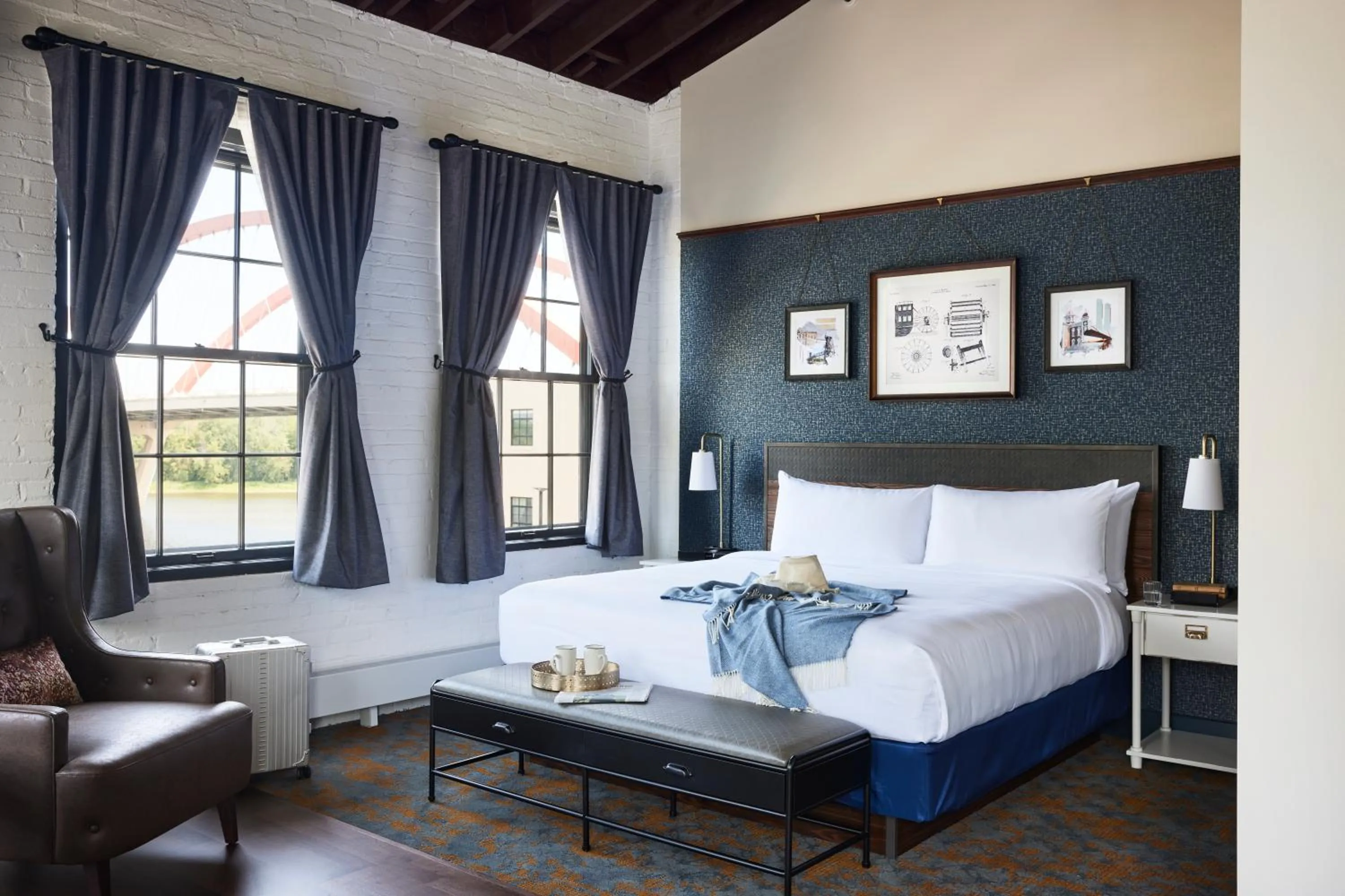 Bed in The Confluence Hotel