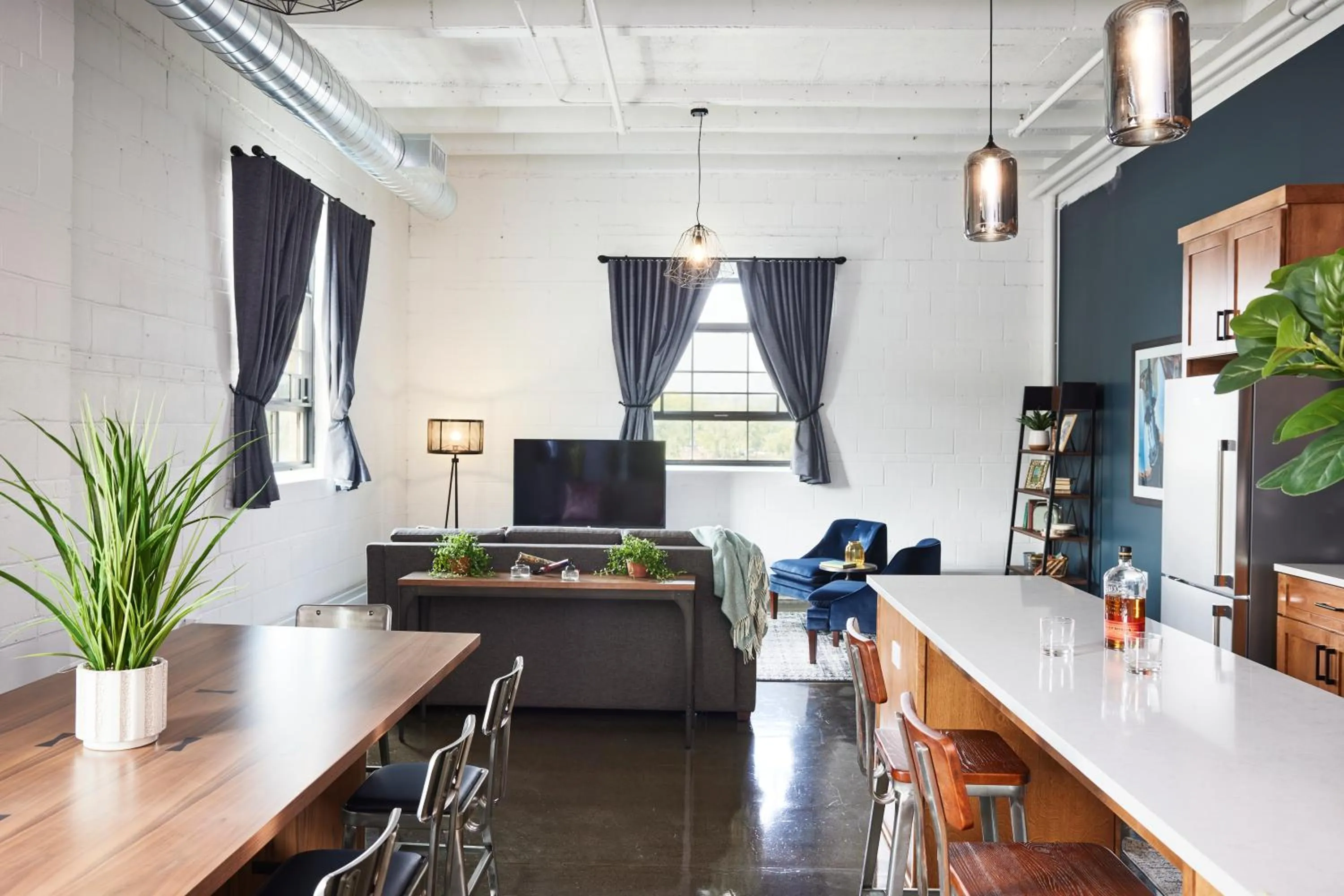 Living room in The Confluence Hotel